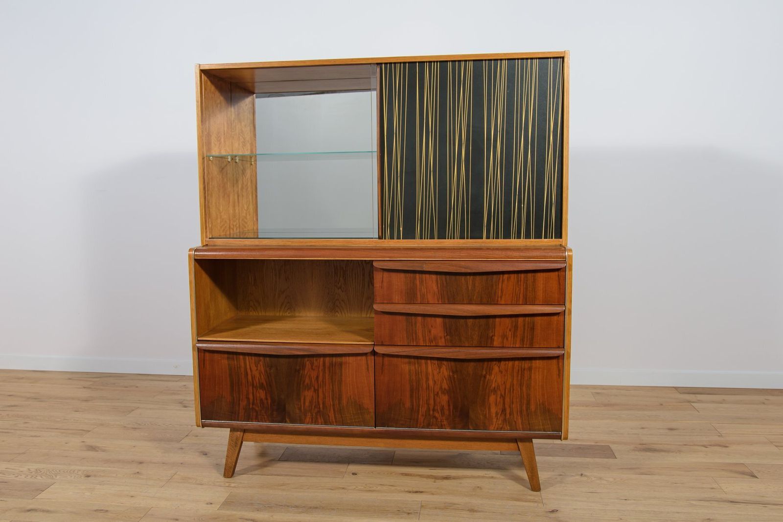 U 372/386 Sideboard By Hubert Nepožitek & Bohumil Landsman From Jitona, Former Czechoslovakia, 1960s photo for sale