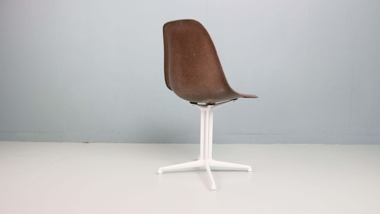 Charles & Ray Eames "La Fonda" Brown Fiberglass Chairs For Herman Miller photo Furniture