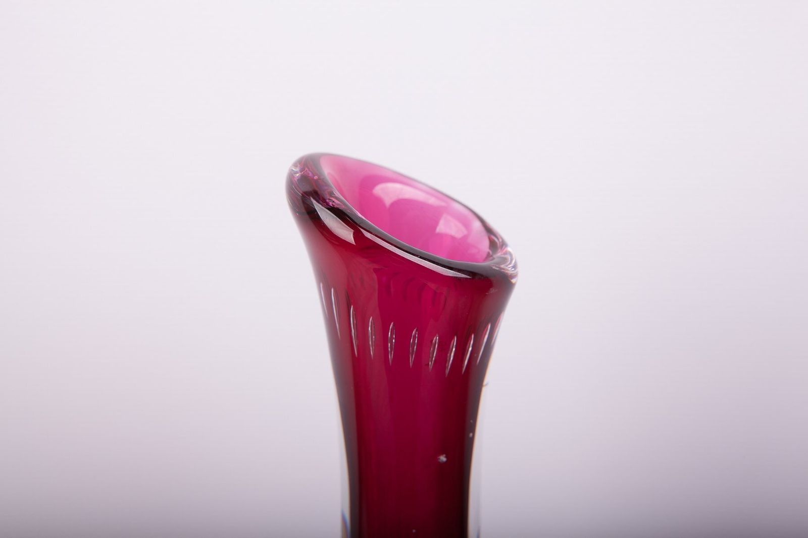 Vase By Vicke Lindstrand For Kosta, 1950s photo 742.0