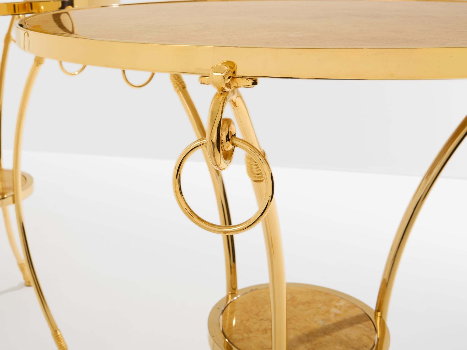 Maison Charles, ensemble de 4 tables guéridon en laiton et marbre, années 1960 photo vinterior