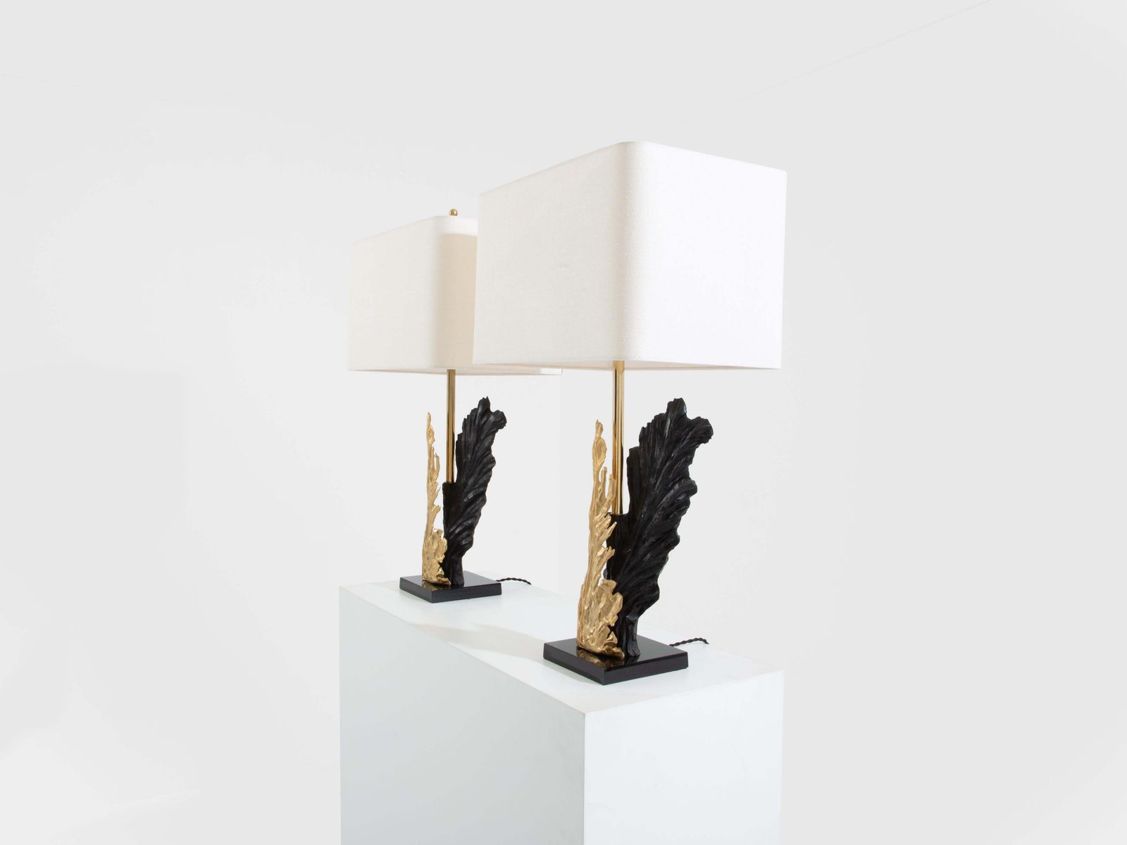 Philippe Cheverny Pair Of Large Resin And Bronze Table Lamps 1970s photo Lighting