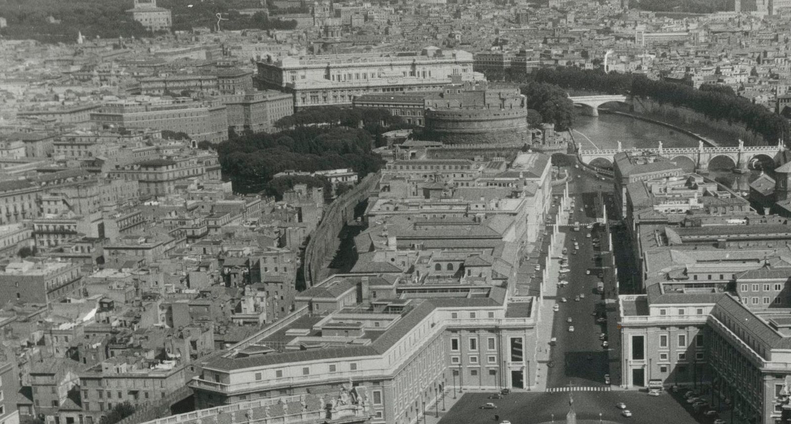 Erich Andresst. Peter's Square Rome, Black And White, Italy 1950s; 16.6 X 23.4 Cm1955 photo for sale