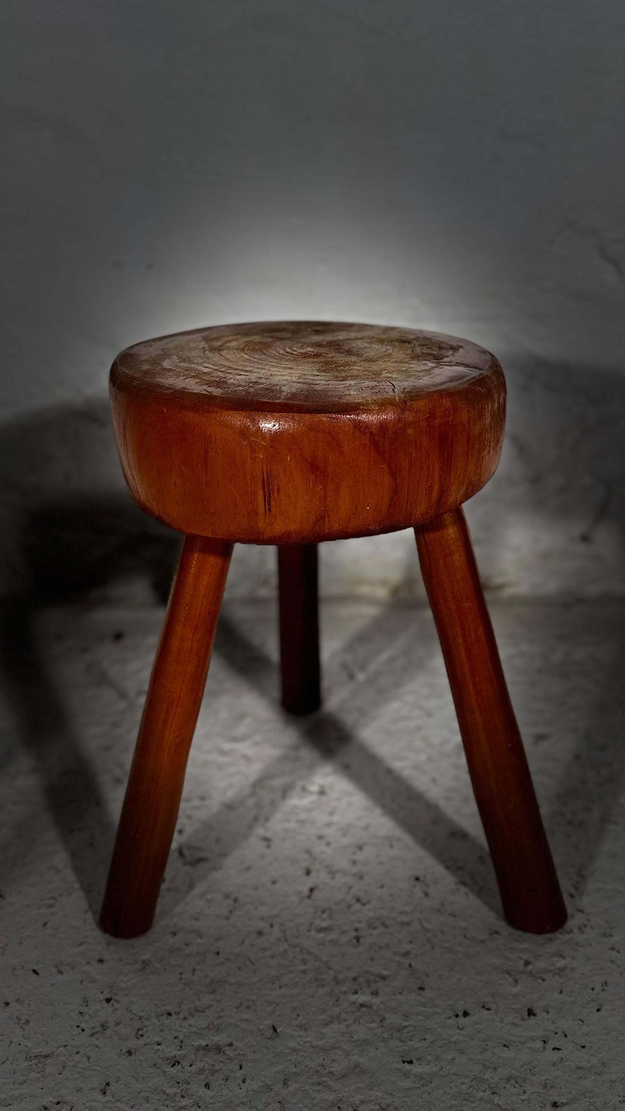 photo vinterior Wabi Sabi Tripod Stools, France 1960s, Set Of Two.