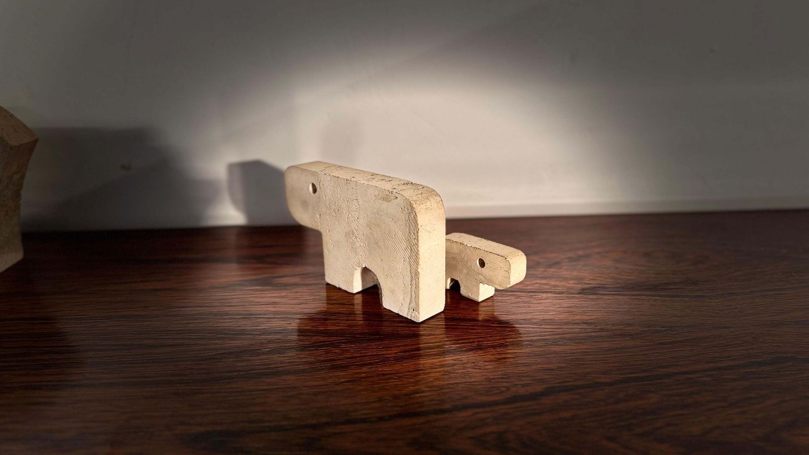 photo vinterior Minimalist Animale Stone Sculpture Designed By Fratelli Manelli, 1970s