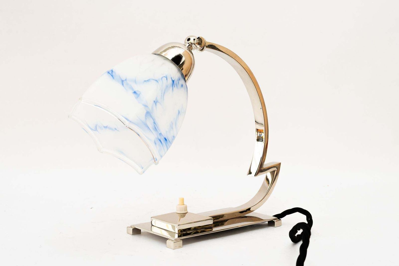 Swiveling Nickel Art Deco Table Lamp With Original Glass Shade Around 1920s photo vintage