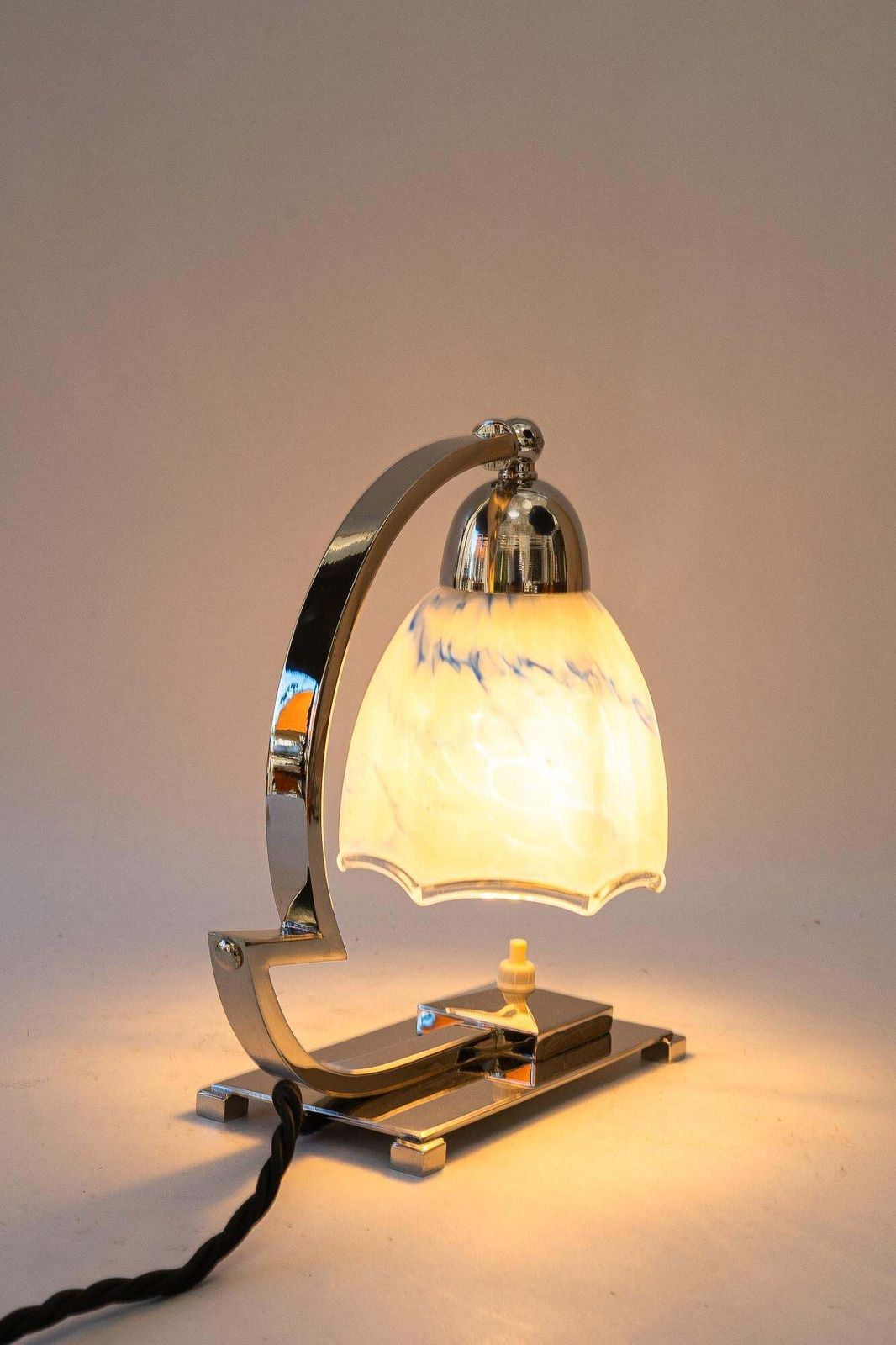 photo buy Swiveling Nickel Art Deco Table Lamp With Original Glass Shade Around 1920s