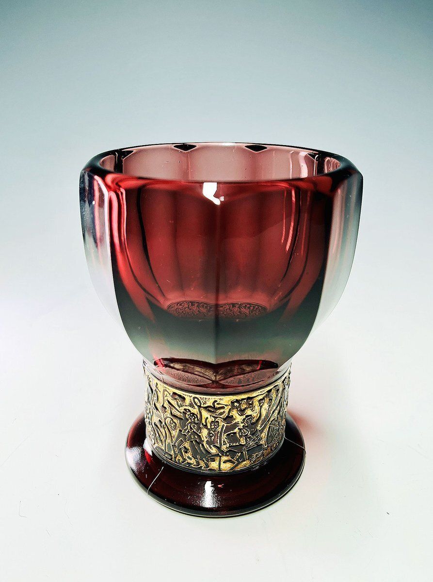 German Walther Amethyst Glass Vase With Embossed Gold Band, 1930s