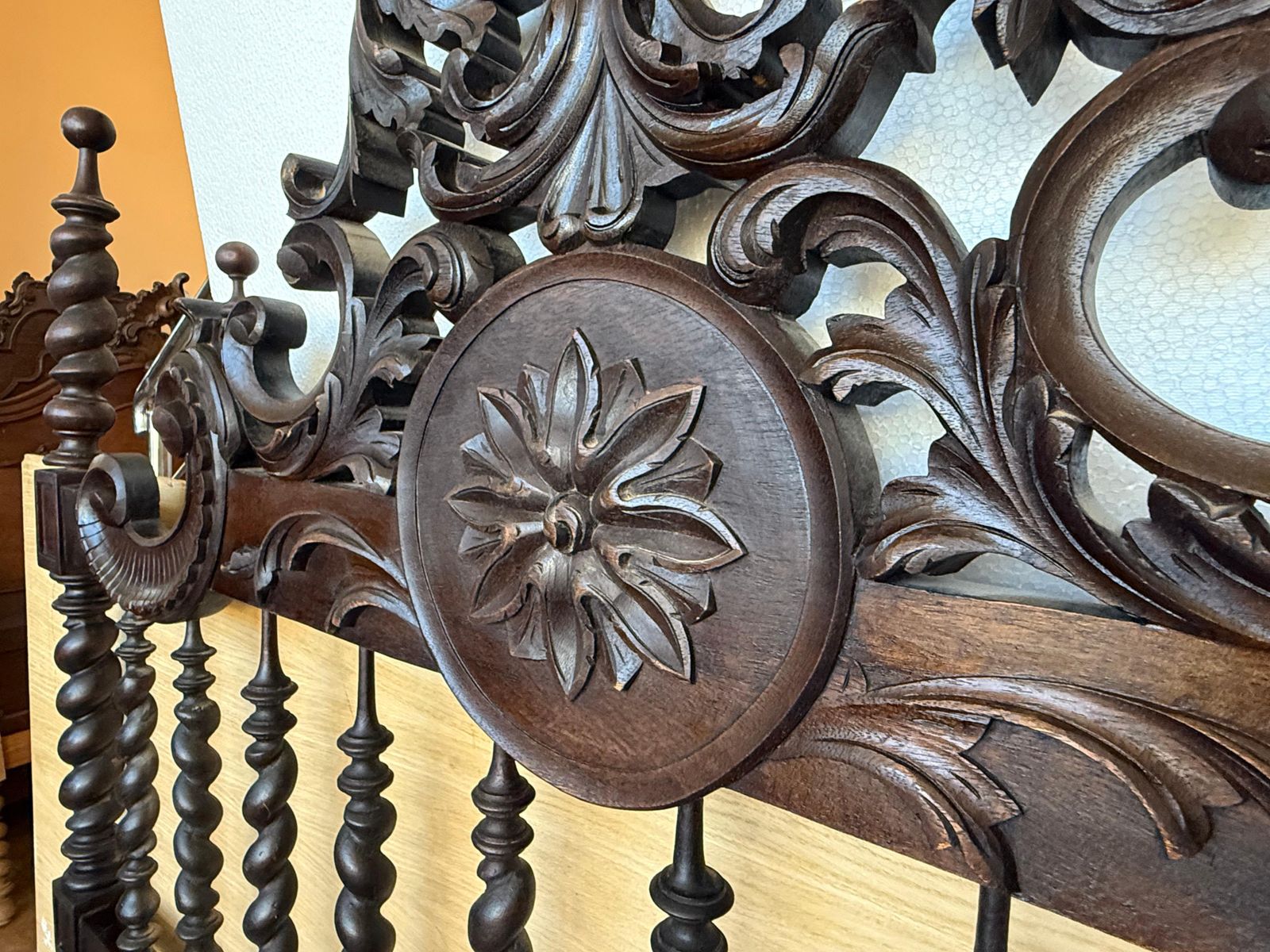 Furniture Early 20th Carved Medallions Queen Size Bed, Original Four Poster Lisbon Bed photo