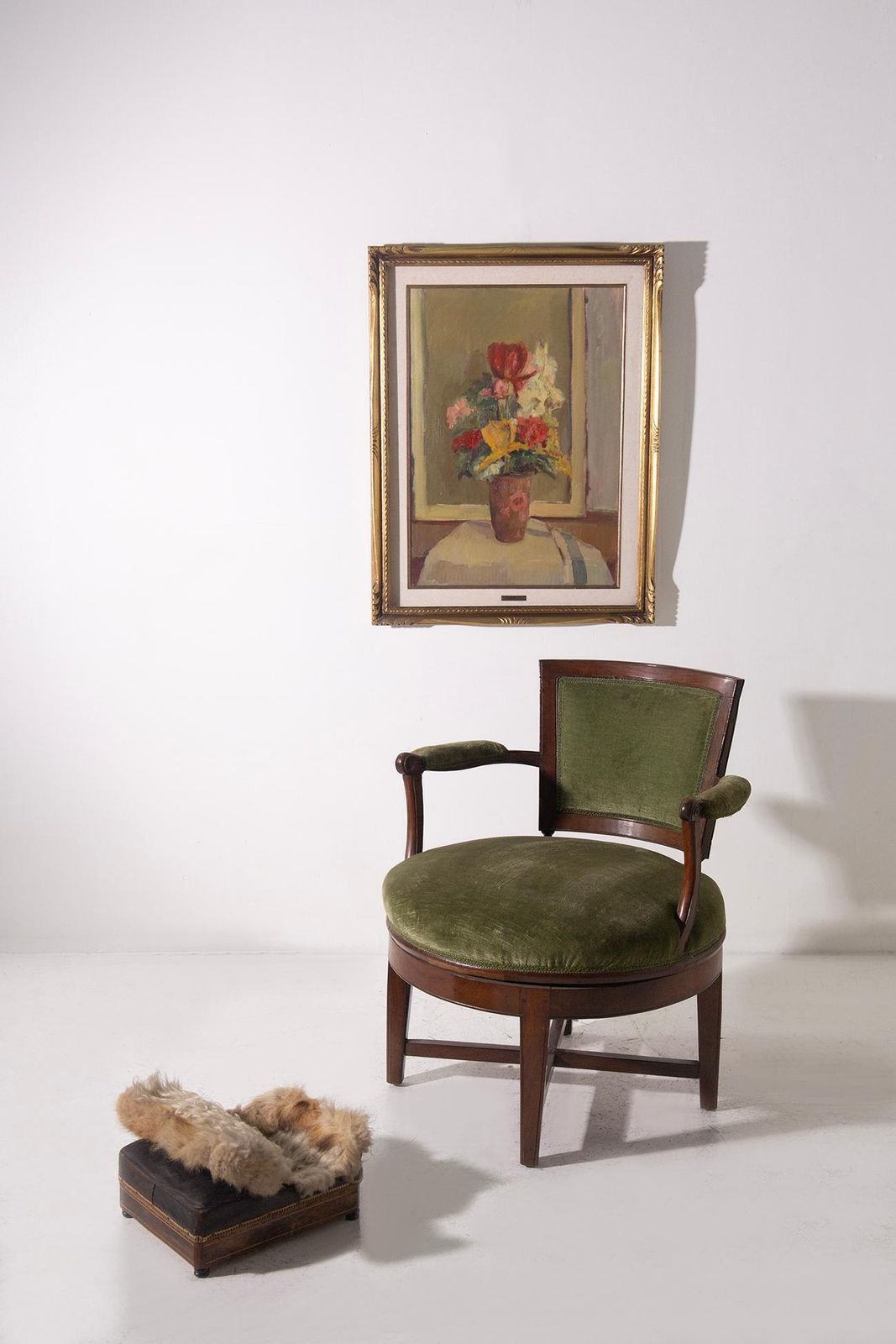 English Victorian Period Green Velvet Swivel Armchair, Malacrida Collection photo vinterior