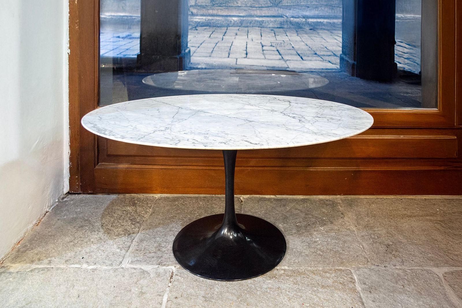 Tulip Ovale Salontafel Met Marmeren Blad Door Eero Saarinen Voor Knoll International, Jaren 1980