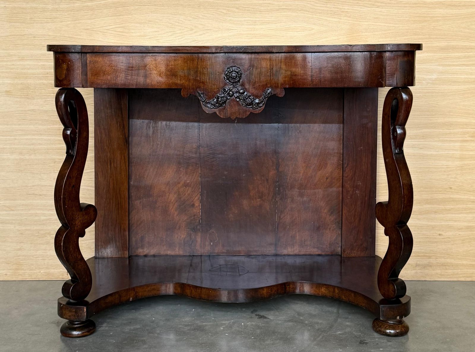 Console Biedermeier d'époque en noyer avec tiroir, Autriche, vers 1830 photo for sale