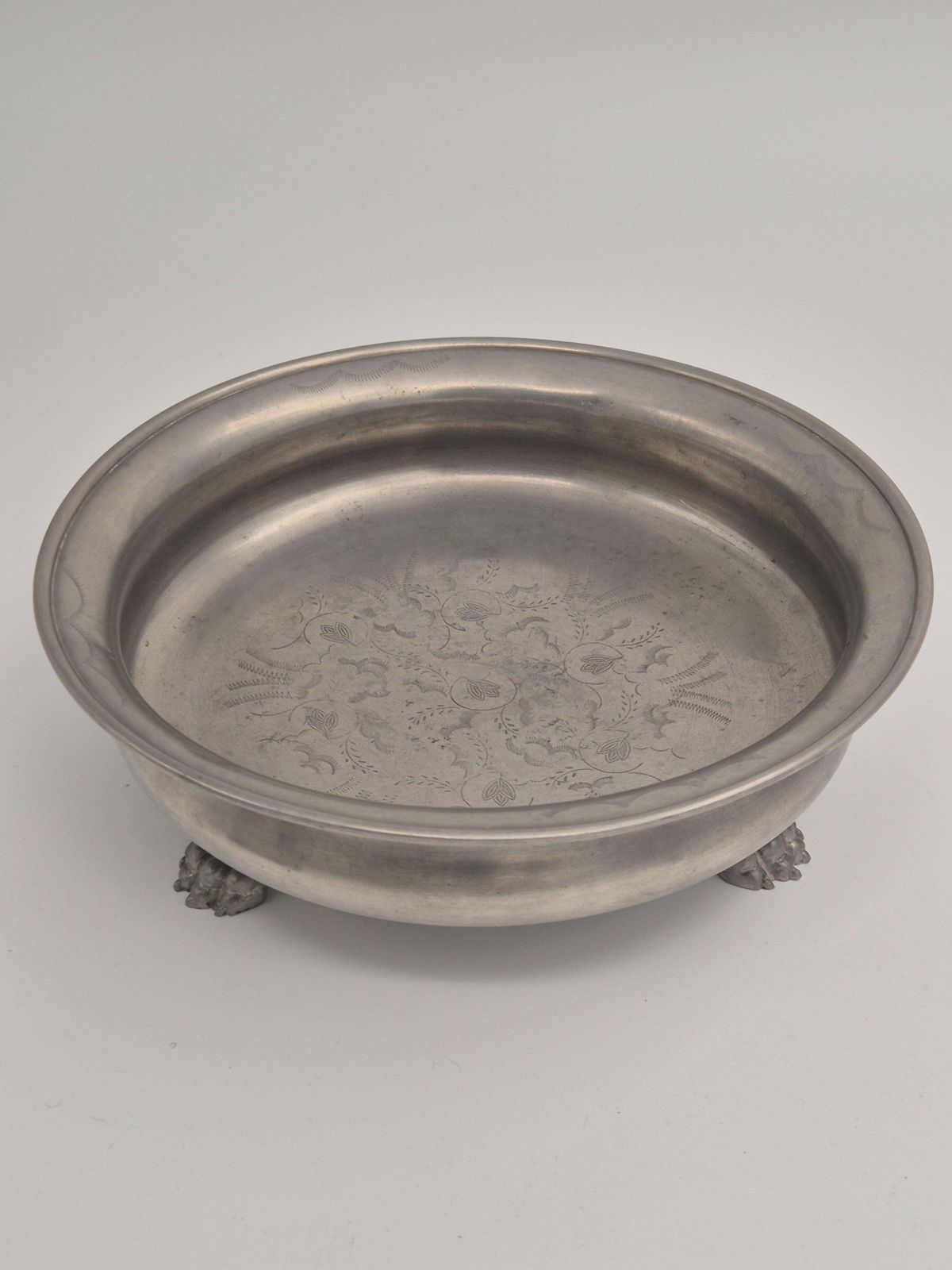 An Iconic Pewter Bowl By Anna Petrus For Firma Svenskt Tenn 1928 / Swedish Grace photo vinterior