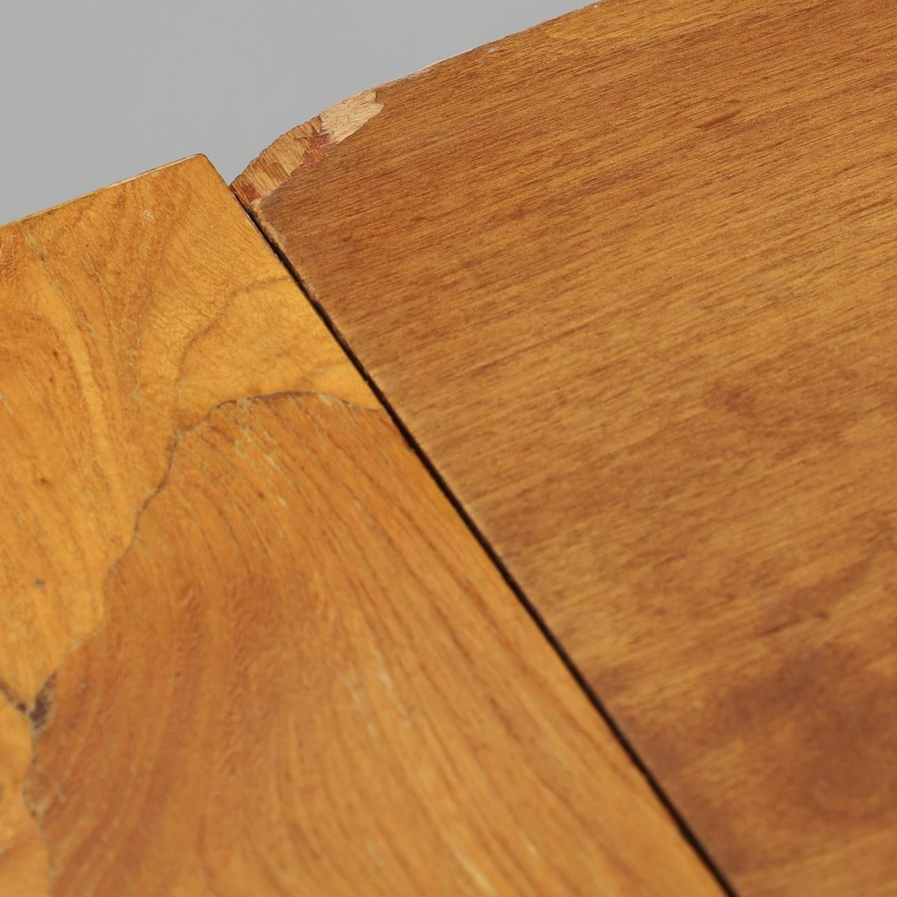 photo furniture Dining Table In Burl Wood & Beech By Axel Einar Hjorth, Nk 1938, Swedish Modern.