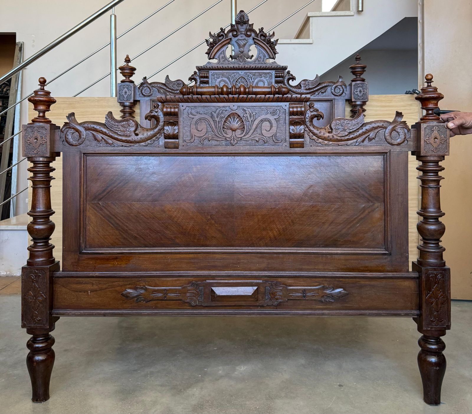 Cadre de lit Louis XVI en noyer sculpté, style baroque, taille Full/Queen photo Mobilier