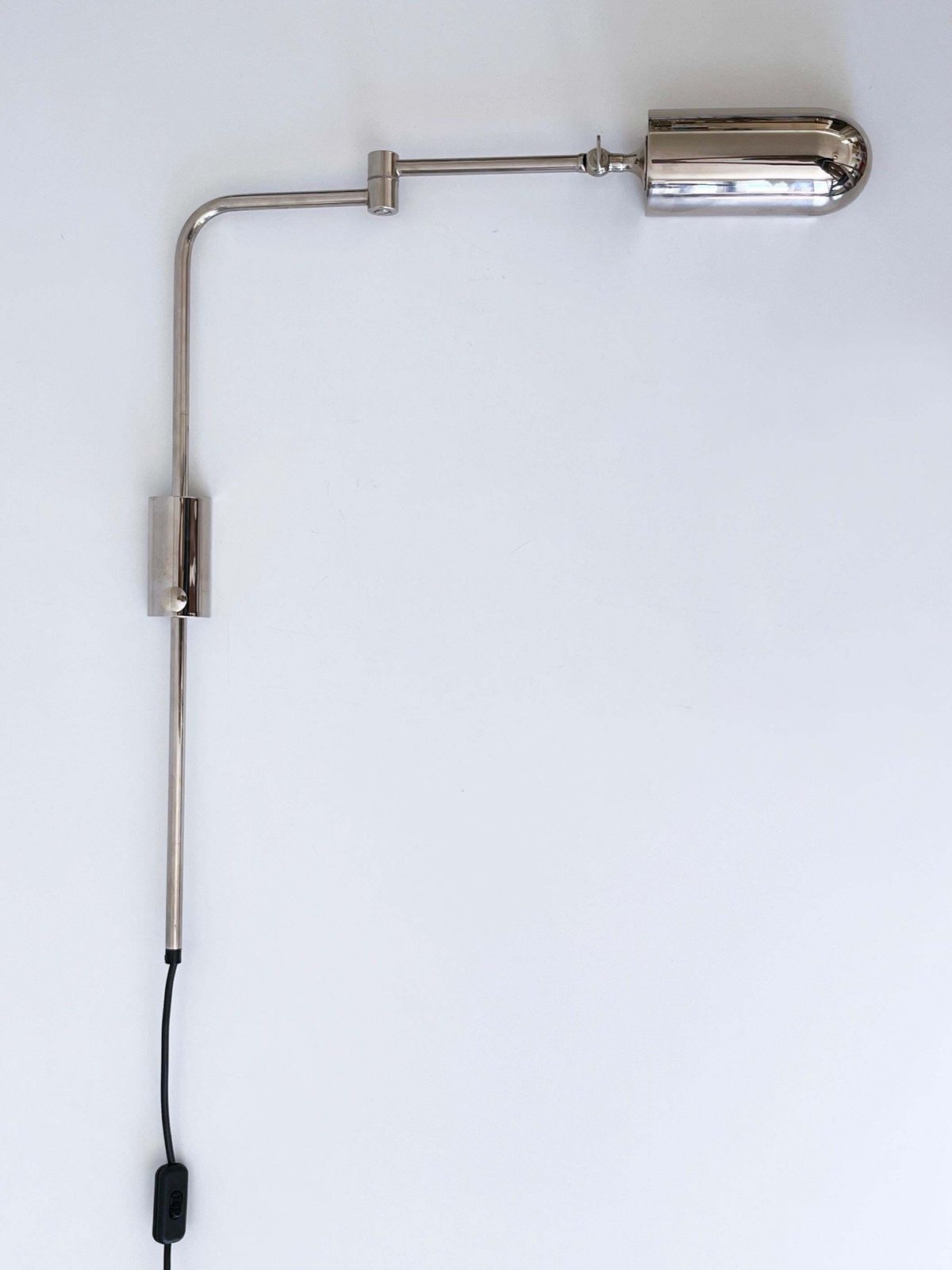 photo vintage Set Of Two Articulated Wall Lamps Or Reading Lights By Florian Schulz 1970s