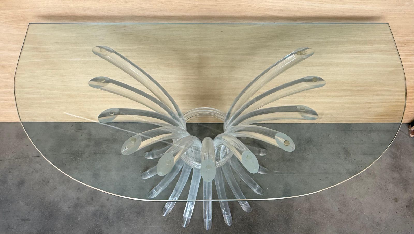 Console demi-lune, pied central en Lucite, plateau en verre transparent photo 2007.0
