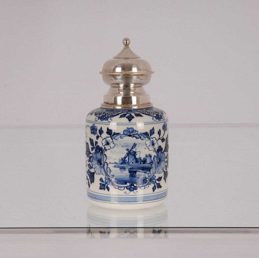 photo furniture Dutch Blue And White Delftware Plates, Tea Caddy & Wanli Crow Cups, 1950s, Set Of 5