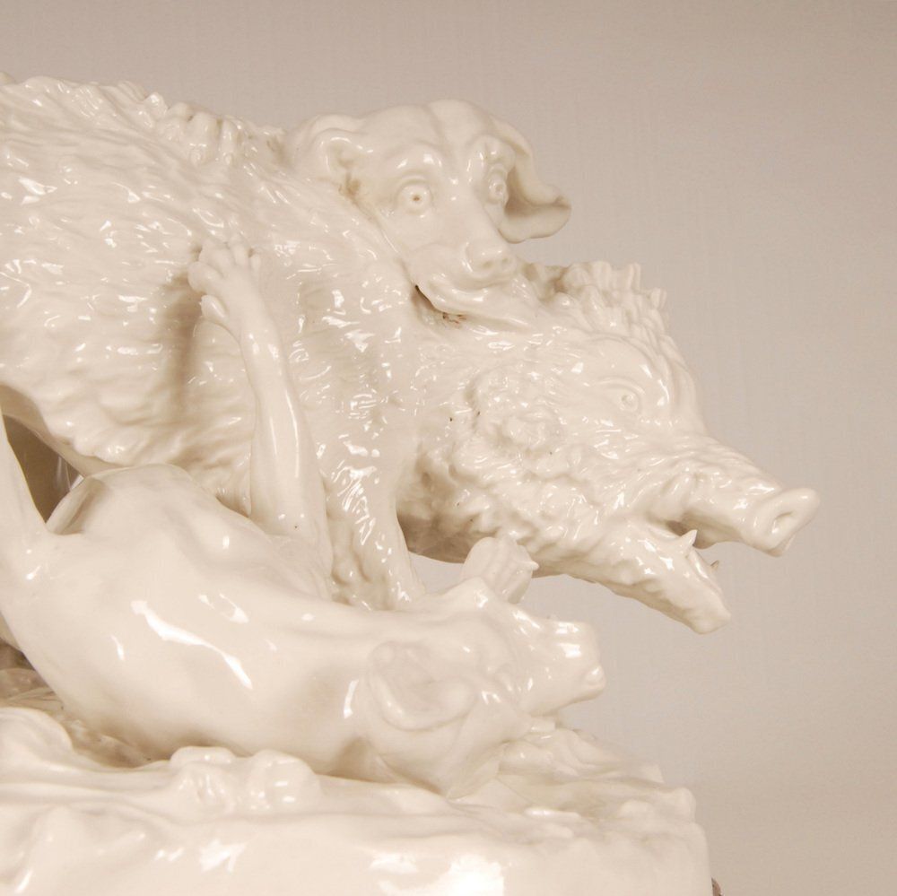 photo vinterior Antique Porcelain Hunting Scene, 19th Century