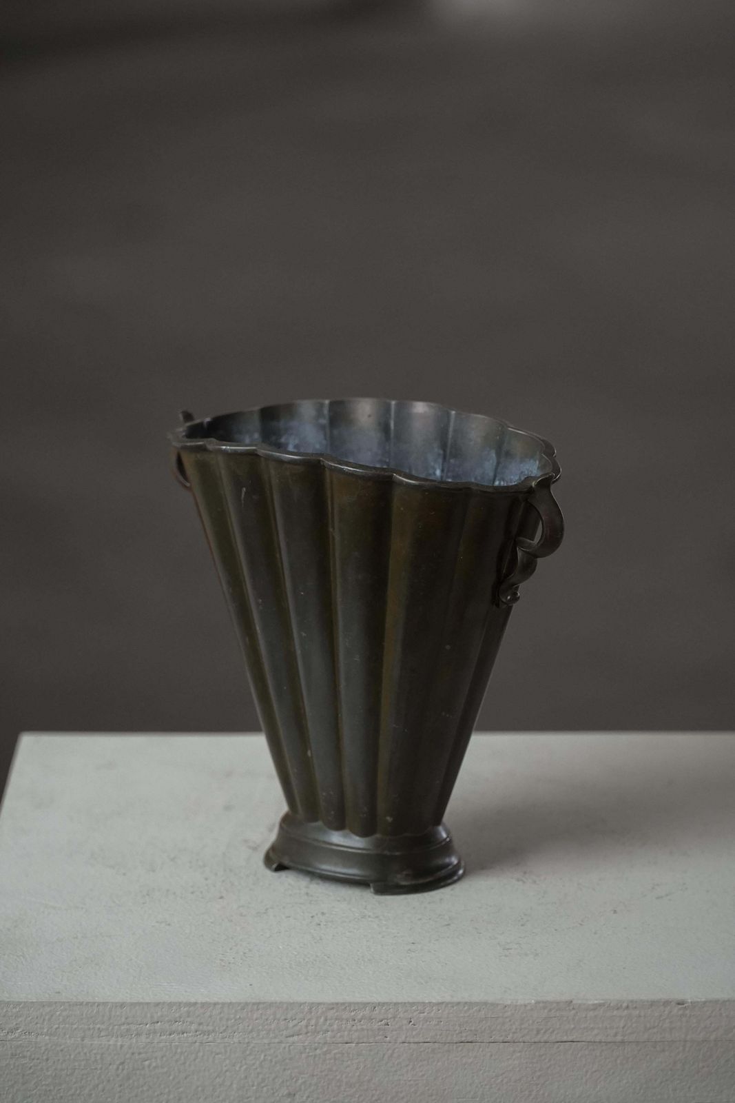 Just Andersen Art Deco Patinated Disco Metal Vase, Denmark, 1930s, Model D20 photo Home Decor