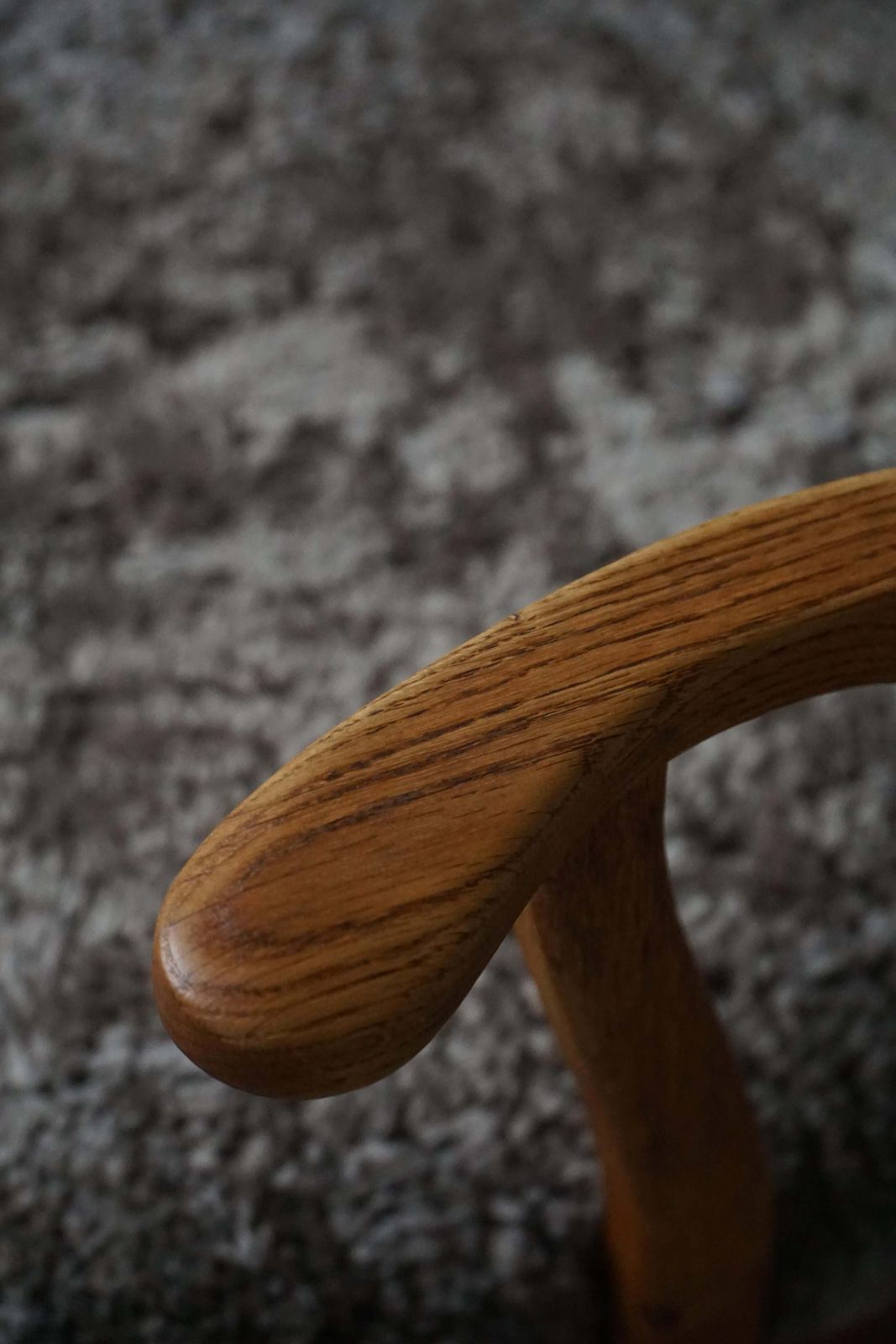 photo vintage Mid 20th Century, Razorblade Armchair By Henning Kjærnulf, Oak & Lambswool, 1960