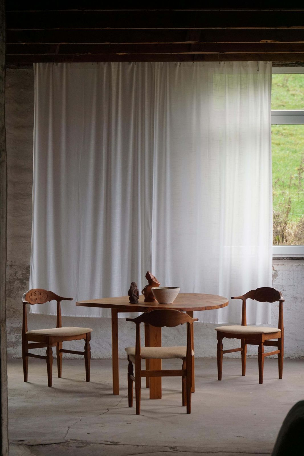 photo furniture Henning Kjærnulf, Set Of 8 Chairs In Oak & Hessian, Danish Mid Century, 1960s