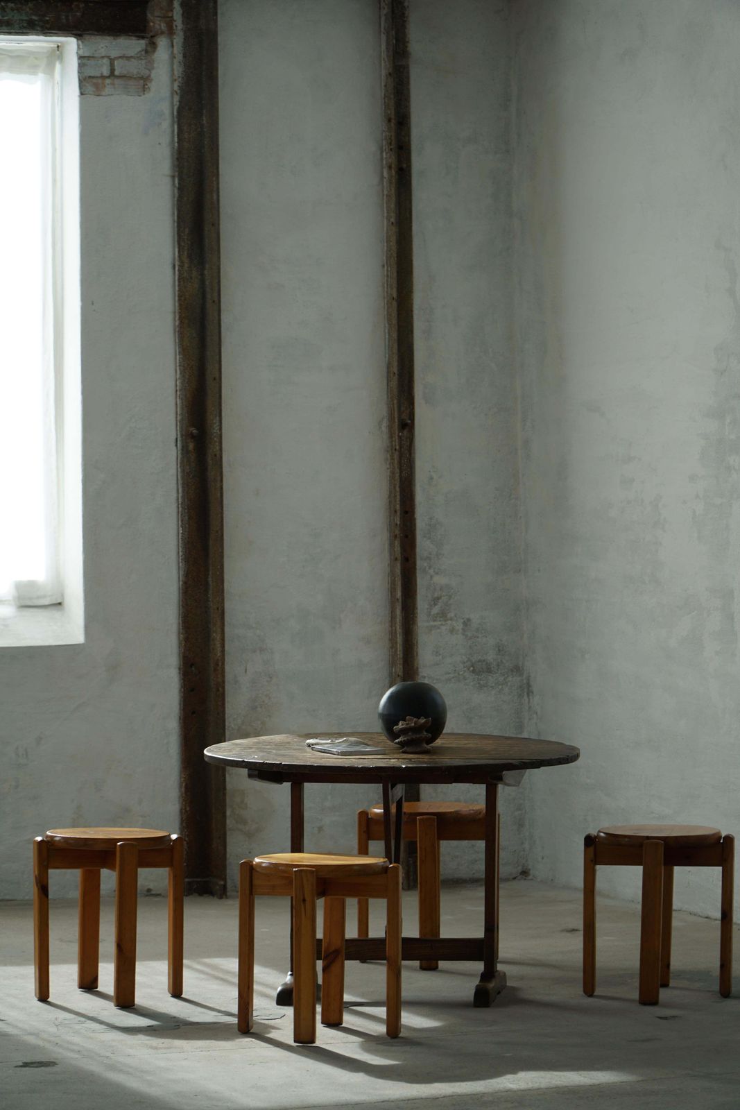 1643.0 19th Century, French Provincial, Vigneron Round Tilt Top Table In Oak photo