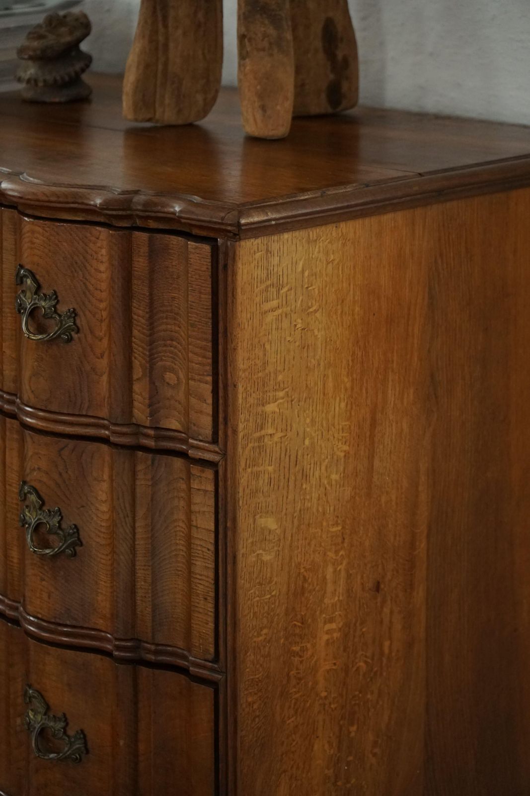 Late 18th Century, Antique Baroque Oak Chest Of Drawers With Cabriole Legs photo vintage