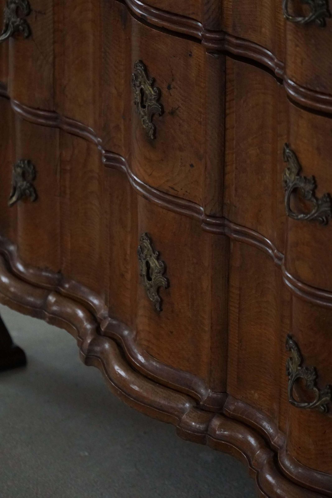photo for sale Late 18th Century, Antique Baroque Oak Chest Of Drawers With Cabriole Legs