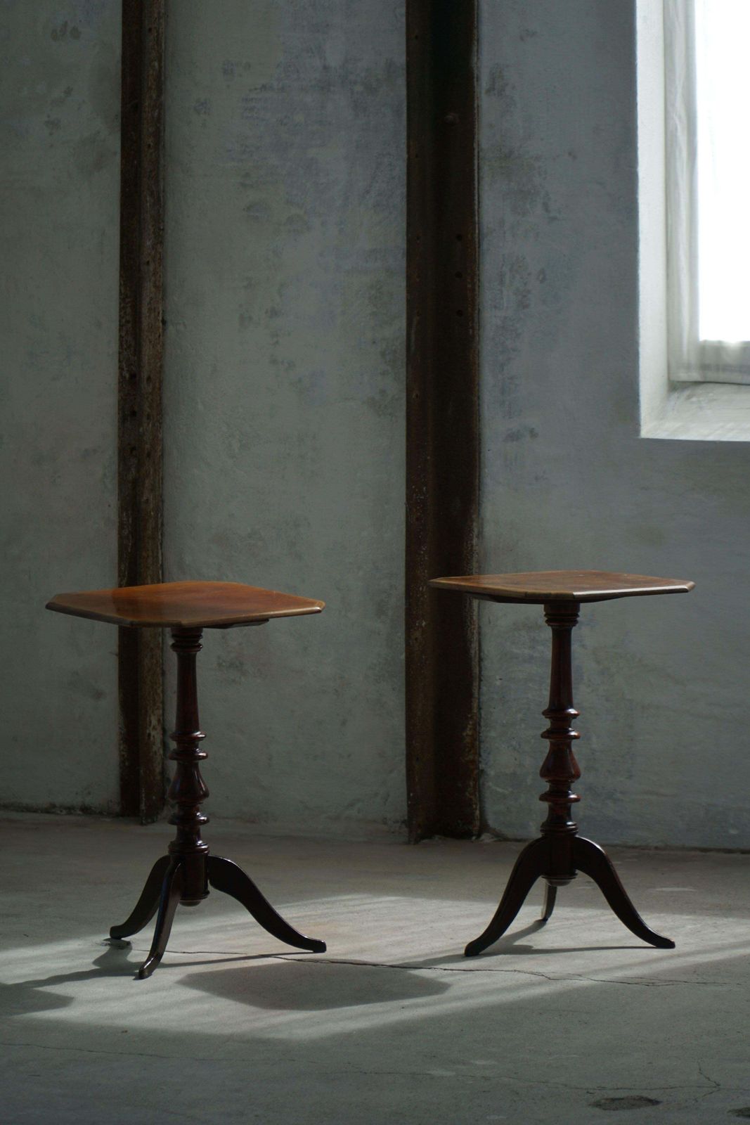 Pair Of English Side Tables / Pedestals, Nutwood, Mid Century, 1940s photo vinterior