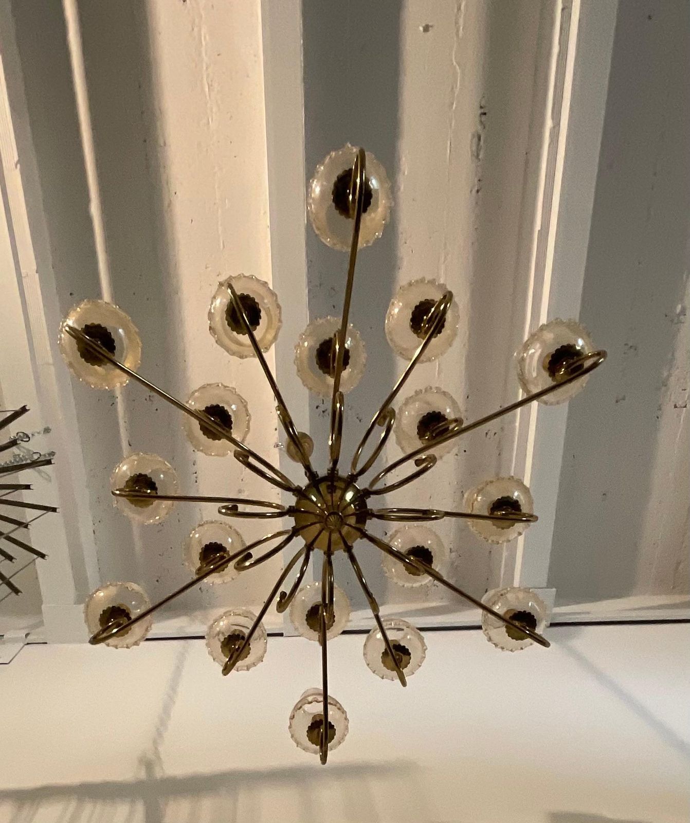 Seguso   Lampadario A 18 Luci In Vetro Di Murano Con Polvere D’oro. Italia 1950 photo vinterior