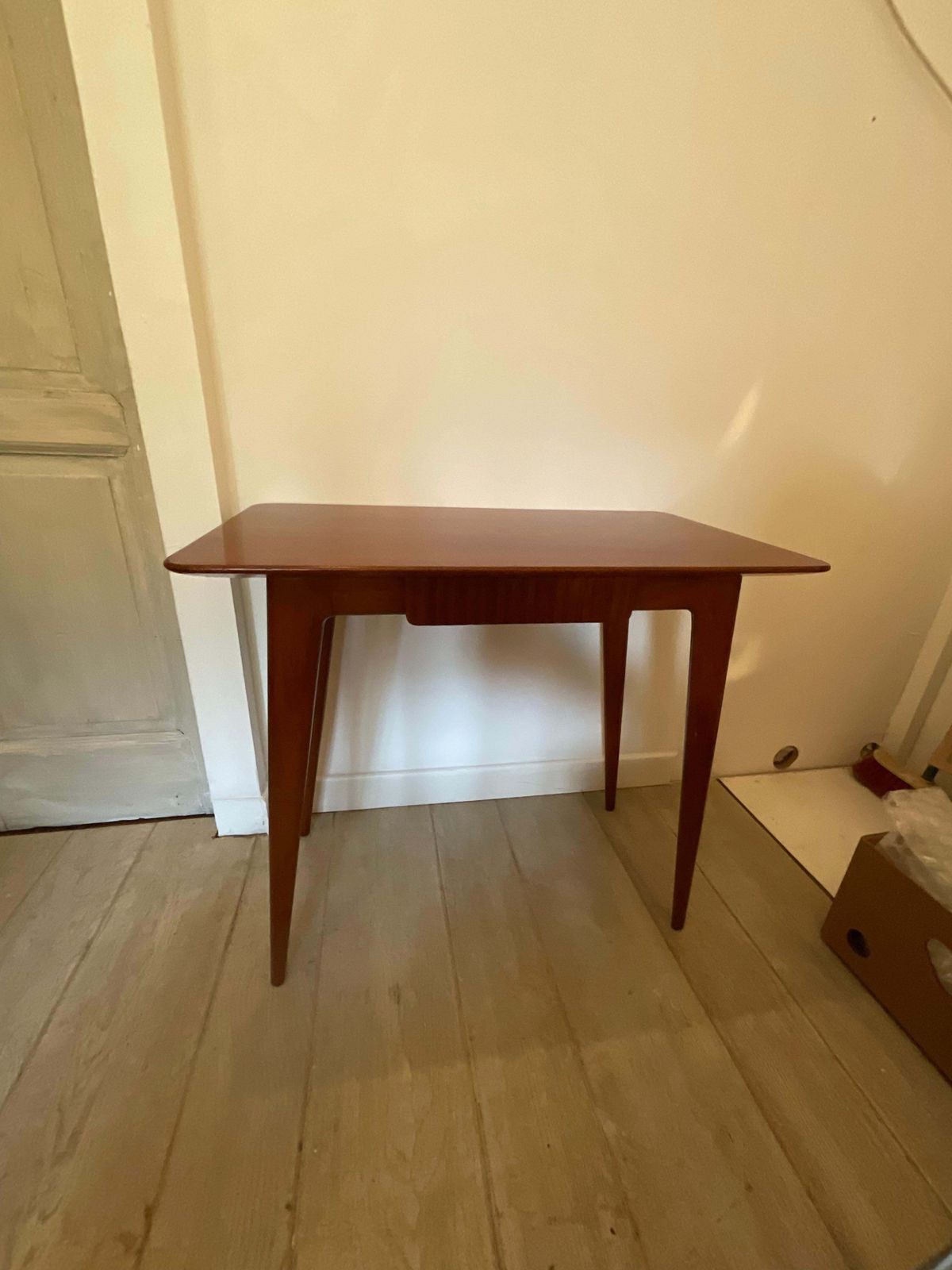 Dassi   Piccolo Tavolo, Scrivania   Casetto Centrale   Teak   Italia 1950. photo furniture