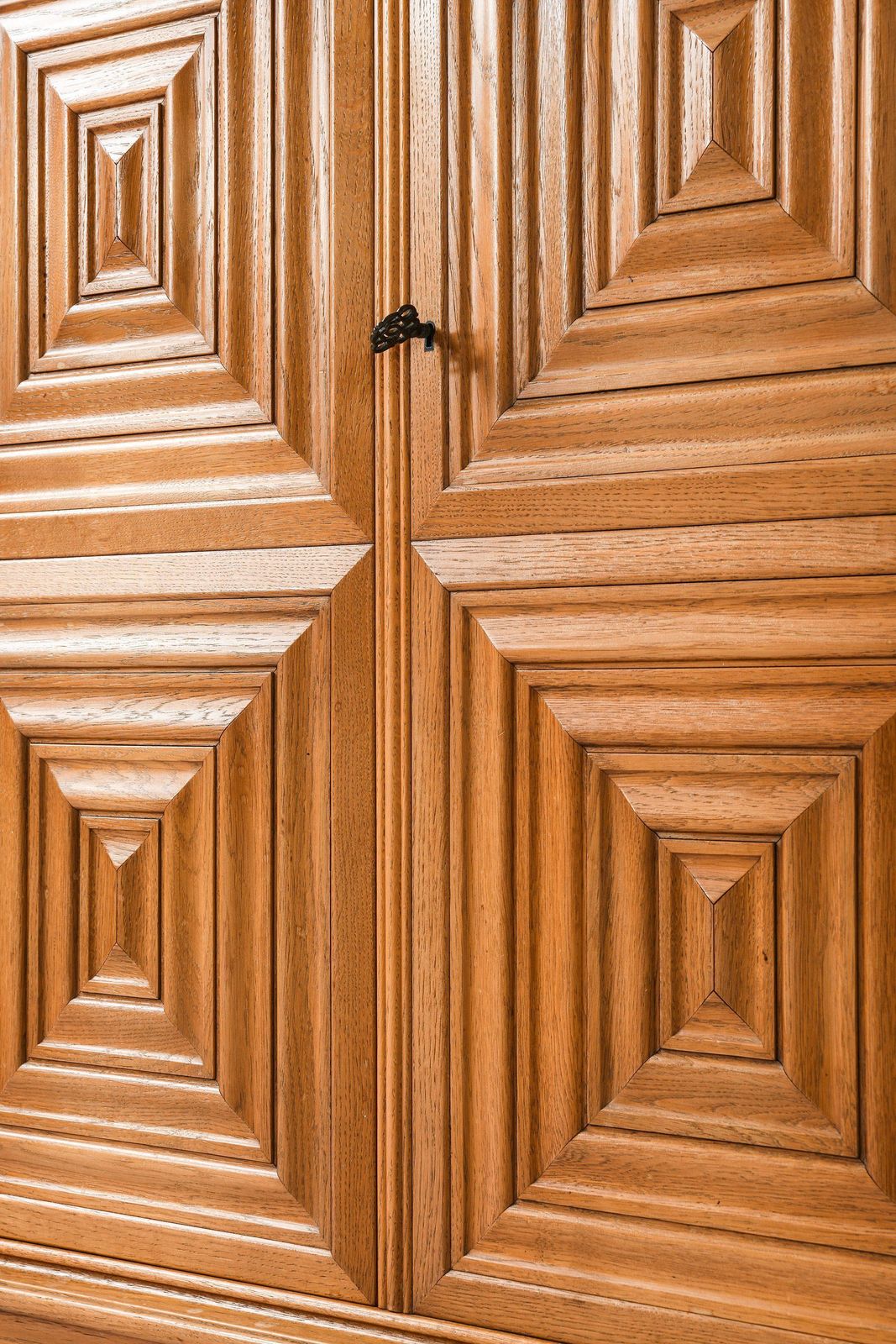 Cabinet In Oak And Brass By Oscar Nilsson, 1940's photo buy