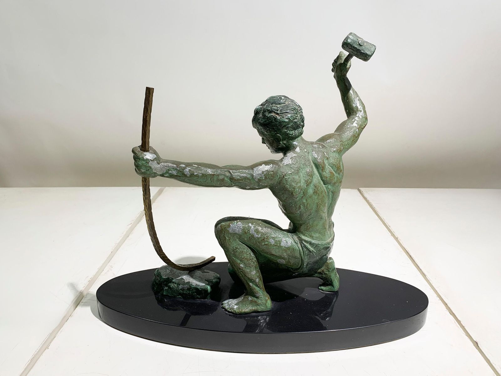 Jean De Roncourt Art Deco "The Blacksmith" Sculpture Engraved "G. Hervor", 1930s photo vinterior