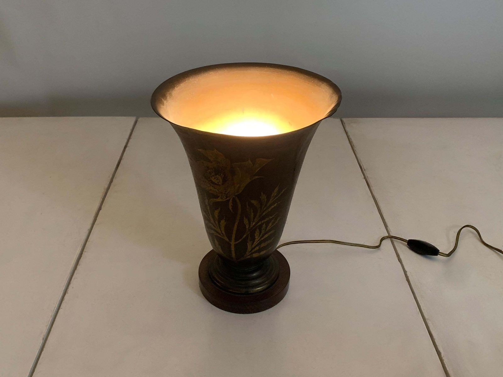 photo furniture Art Deco "Poppy" Table Lamp, Signed "A. Ducobu", France, Circa 1930