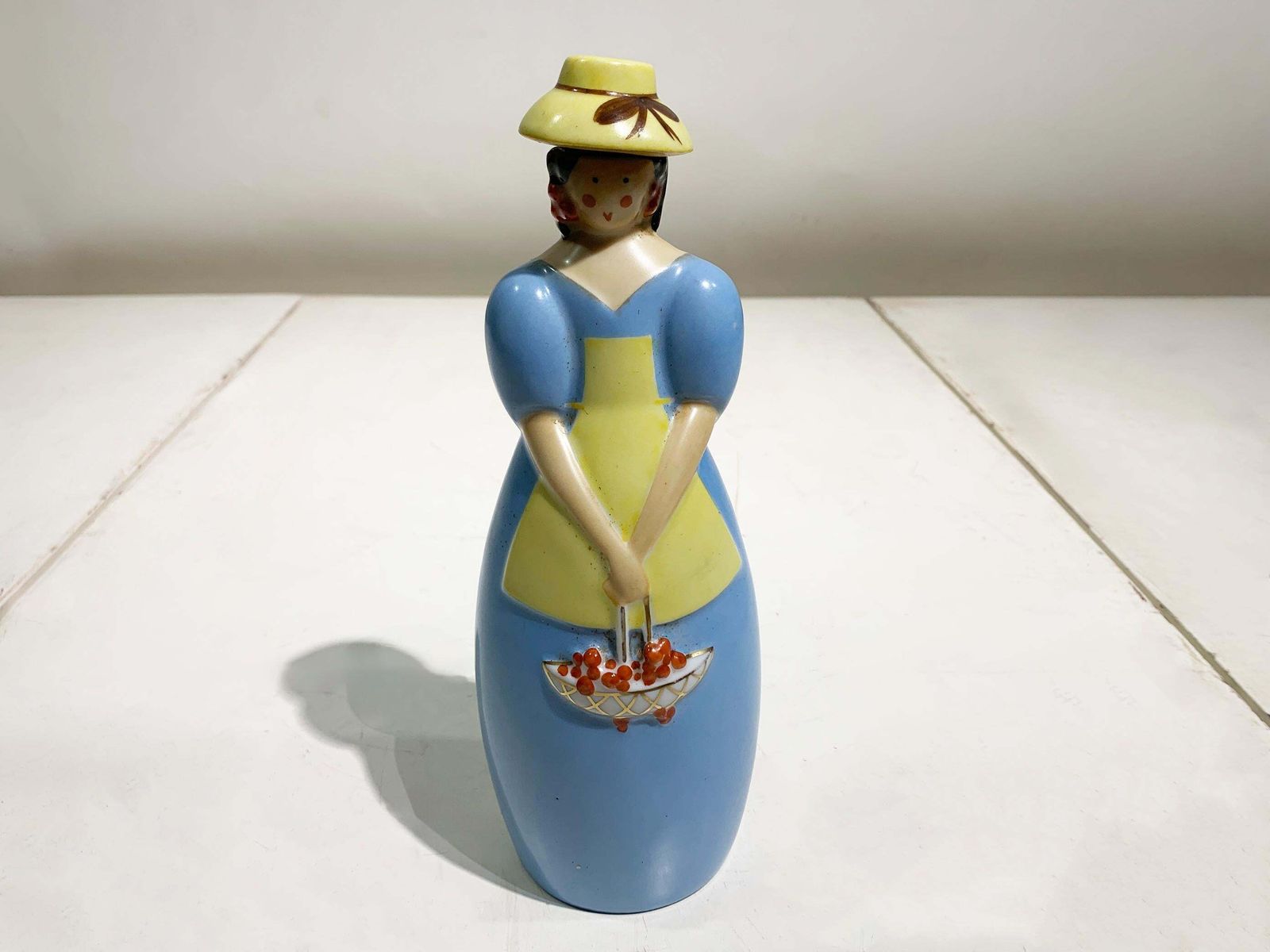 photo vinterior Set Of 20th Century French Robj Flacon Liquor Bottles, "The Dandy" & "Guignolet"