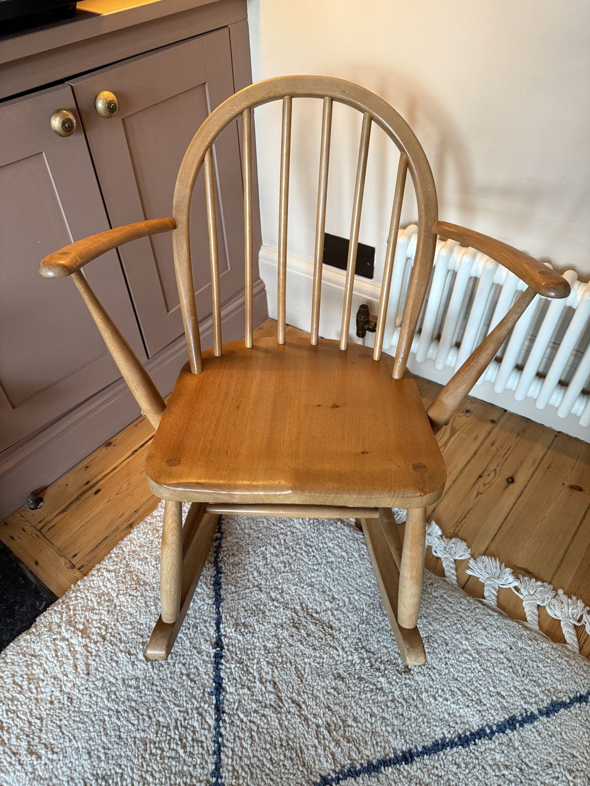 Ercol Windsor Elm Rocking Chair(s) 1950 1960s photo vinterior