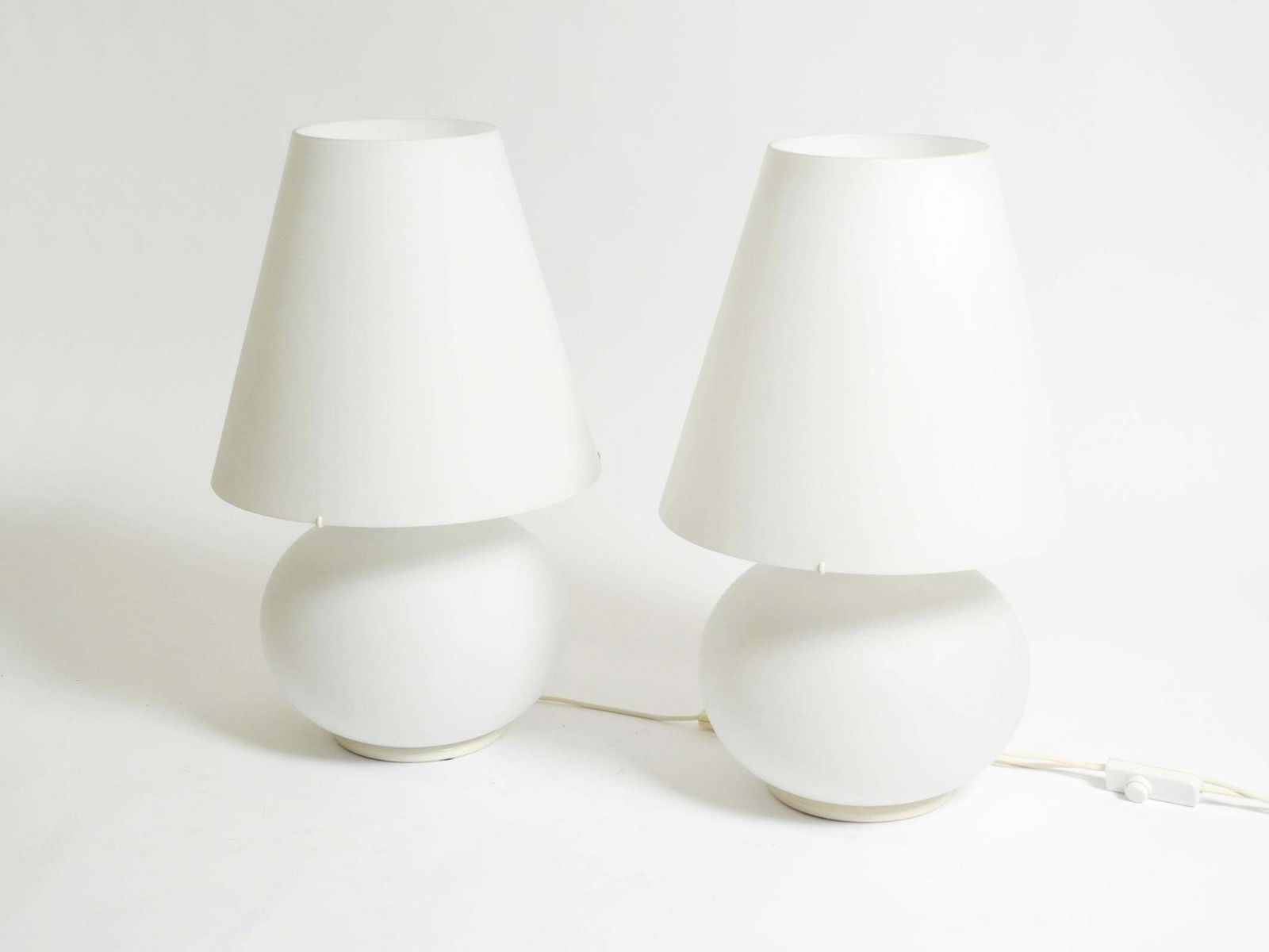 Two Large 1980s Leucos Paralume Table Lamps, Made In Italy  Height 73 Cm  28.7 photo for sale