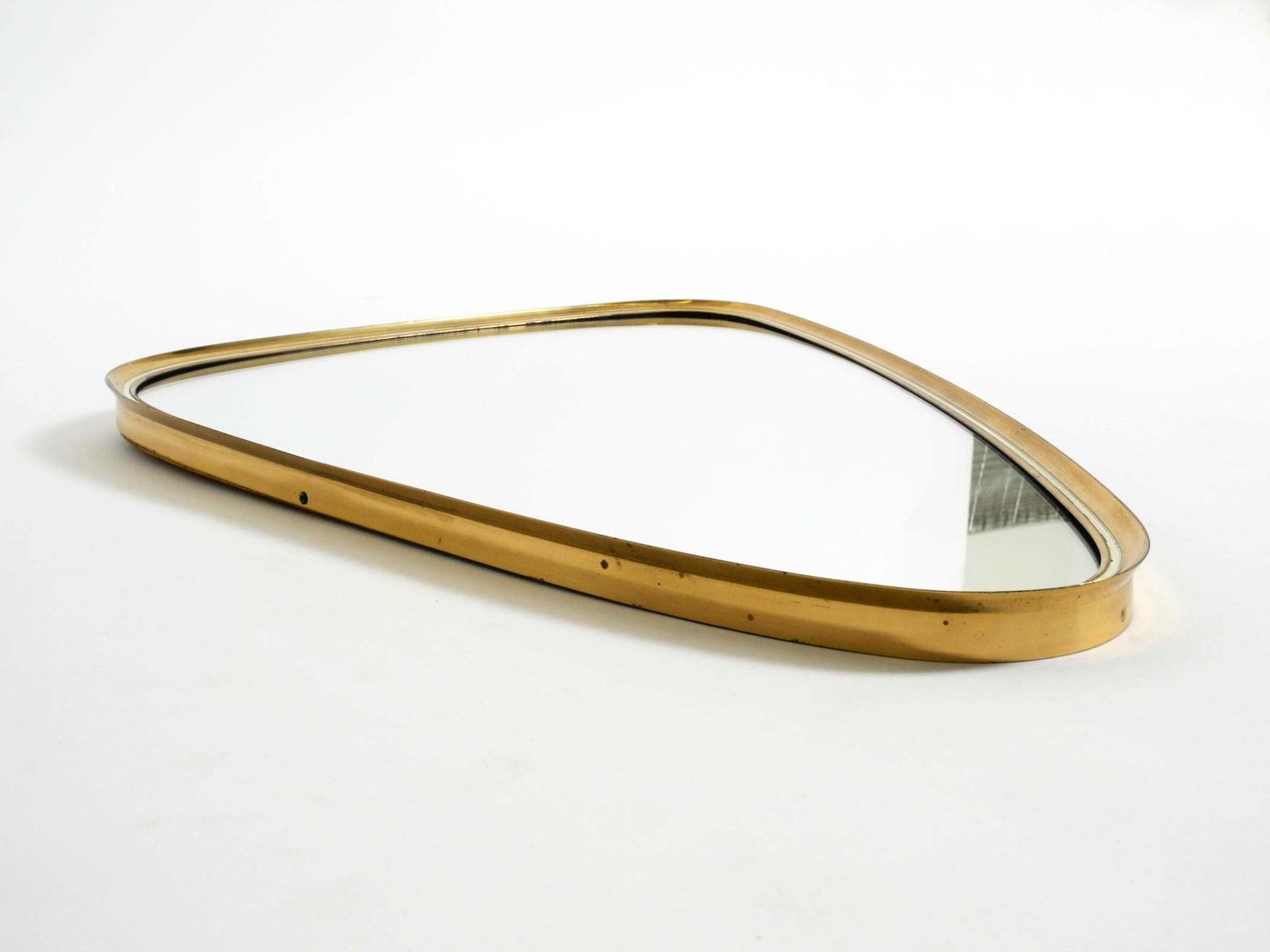 Beautiful Mid Century Brass Kidney Shaped Wall Mirror From Münchner Zierspiegel photo vinterior