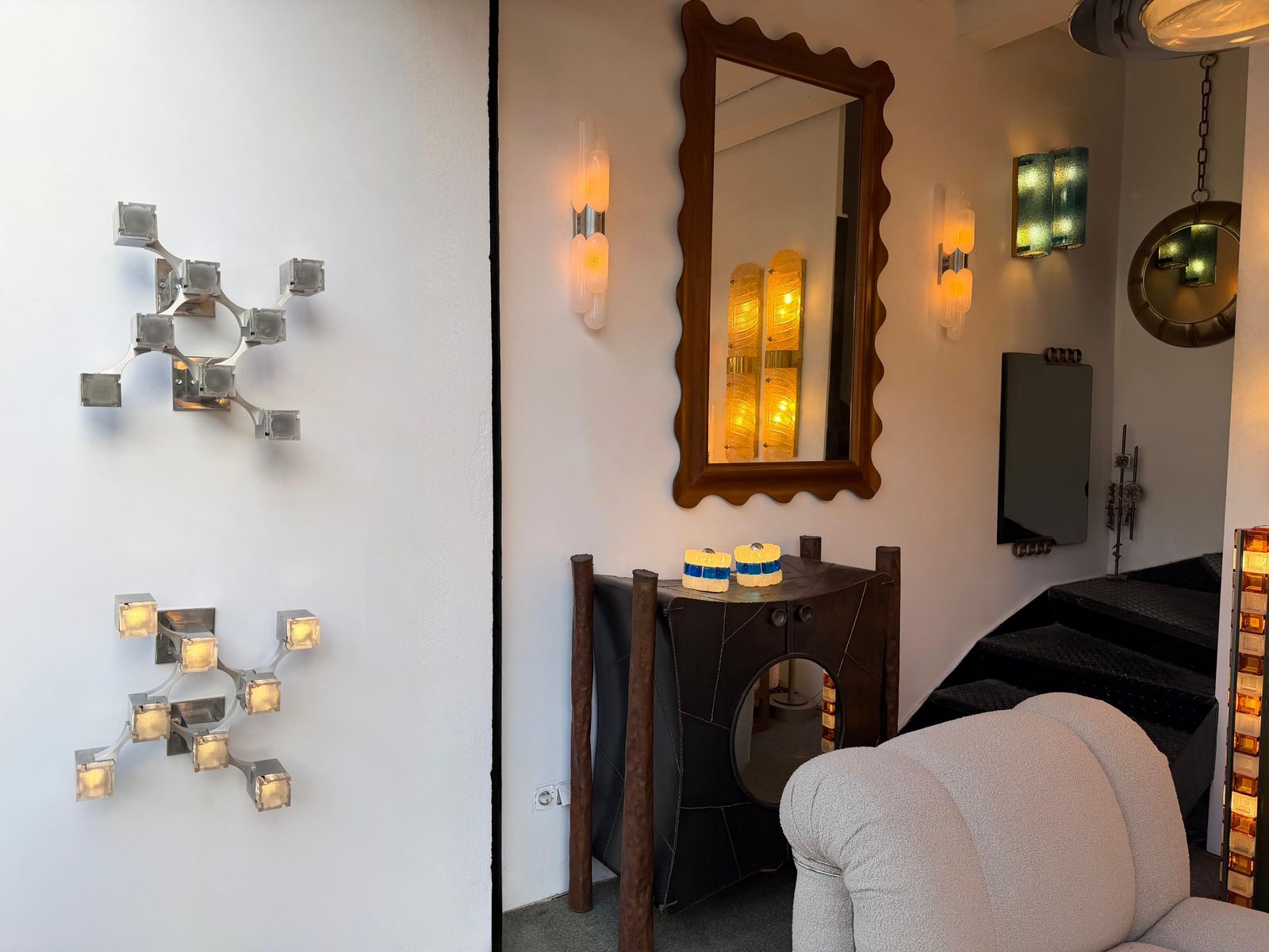 photo vintage Pair Of Sconces Cubic Metal Chrome And Lucite By Sciolari, Italy, 1970s