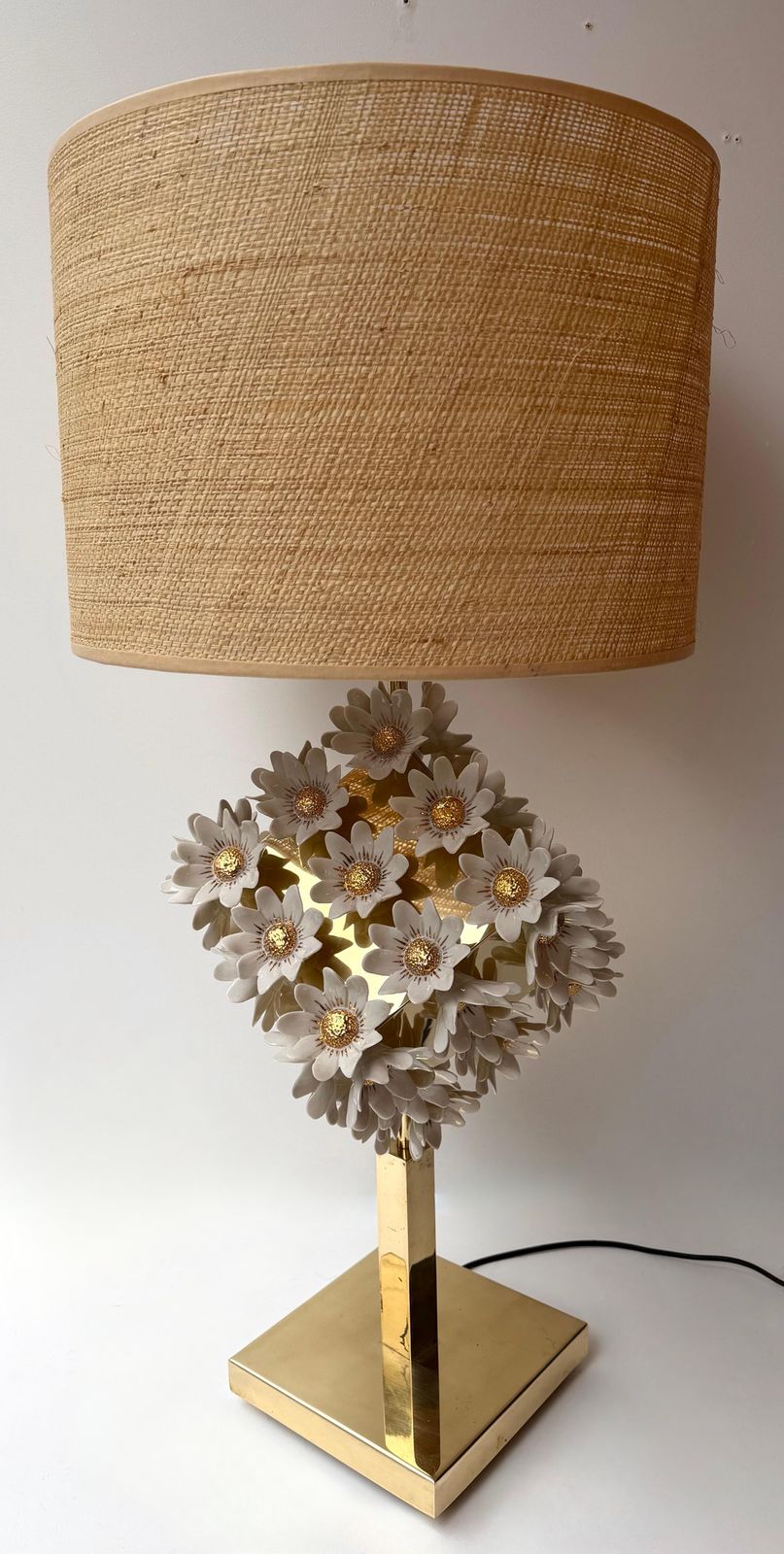 4771.0 Contemporary Pair Of Brass And Gilt Porcelain Daisy Lamps, Italy photo