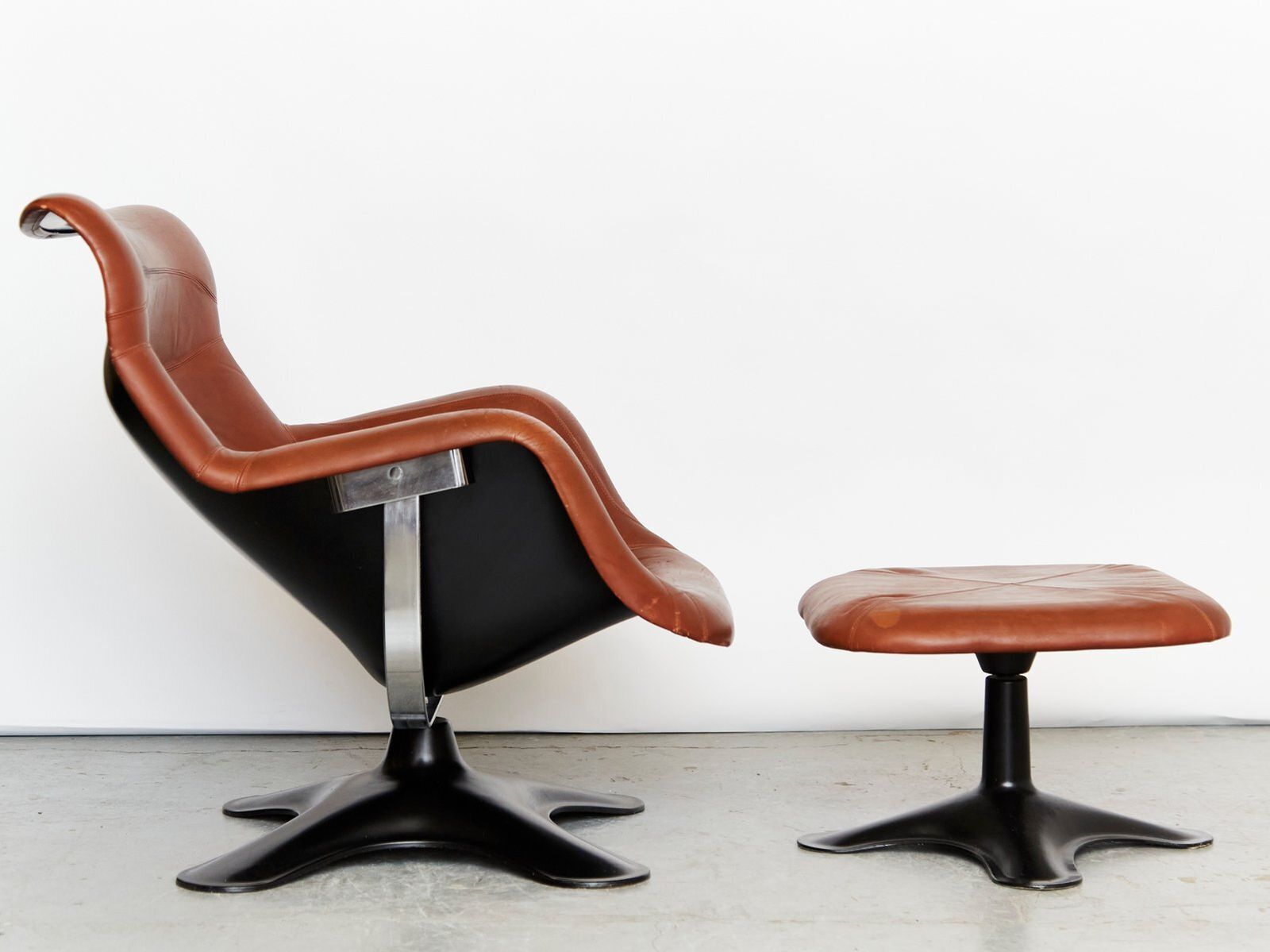 Set Of Carousel Chair & Ottoman By Yrjö Kukkapuro For Haimi, 1965 photo furniture