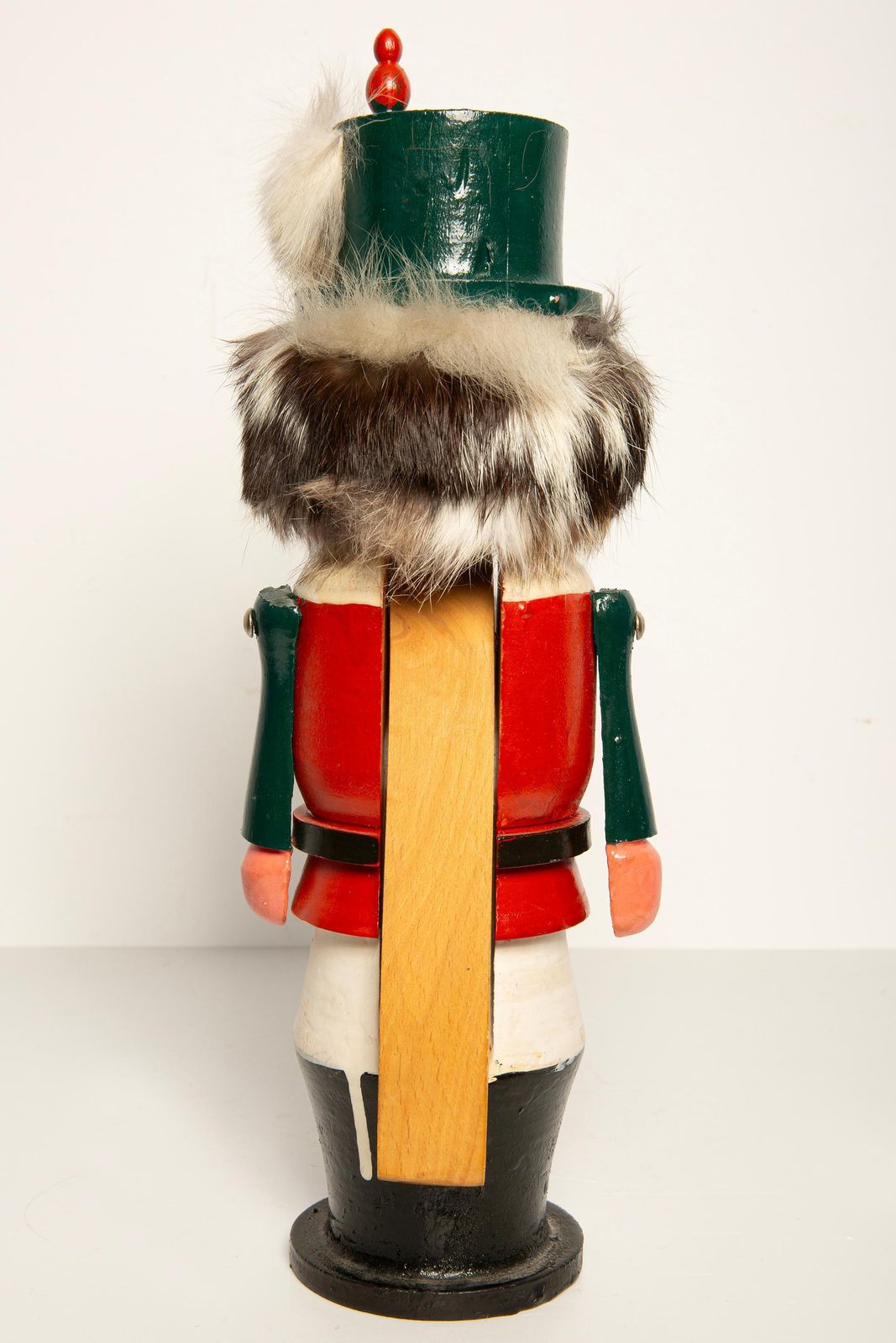 photo vinterior Vintage Christmas Big Red Nutcracker, Wood, Erzgebirge, Germany, 1970