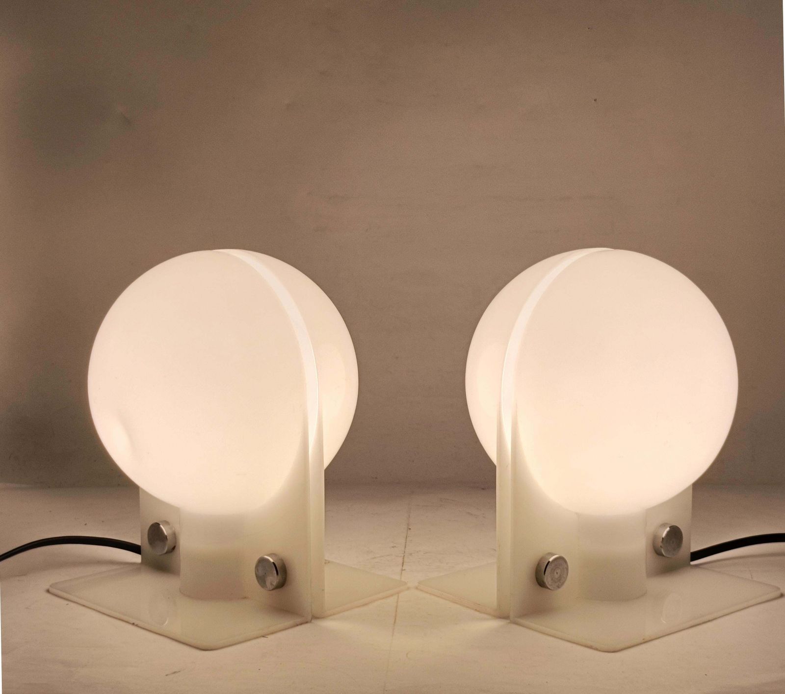 Ermanno Lampa & Sergio Brazzoli For Guzzini Pair Of "Sirio" Table Lamps photo 737.0