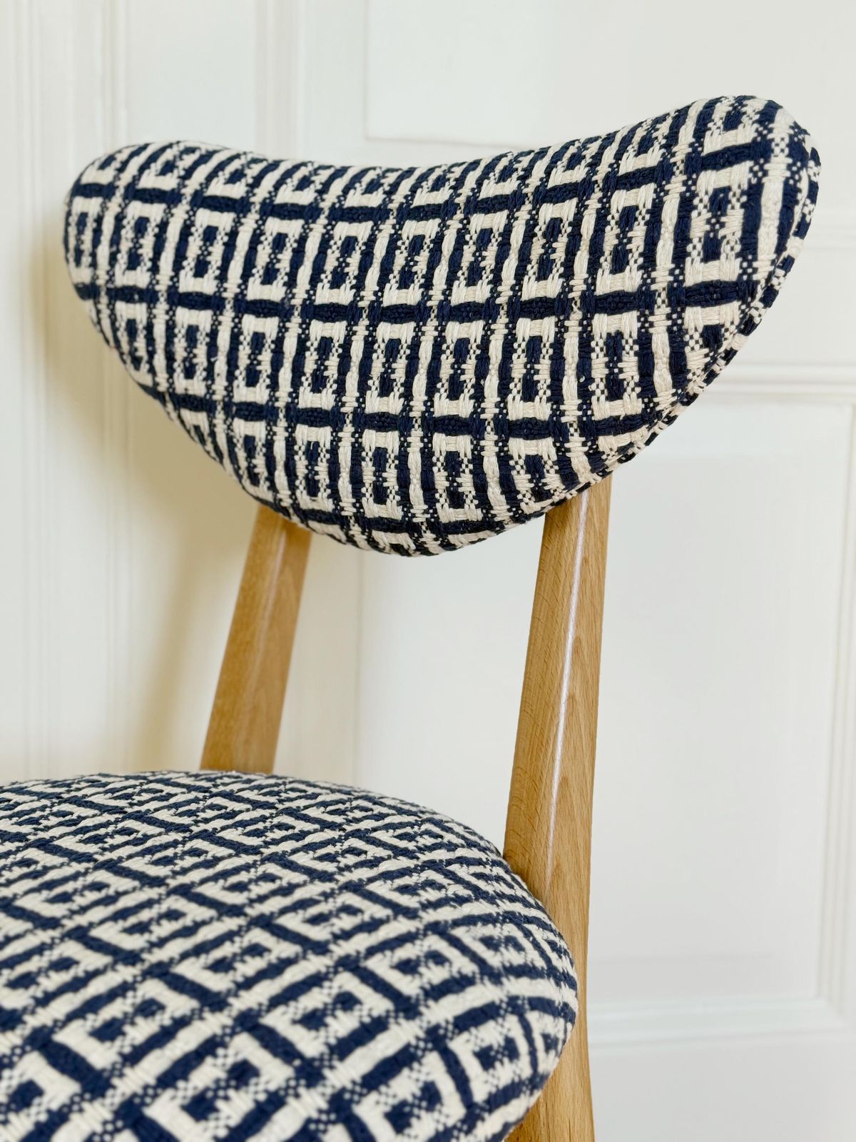 7469.0 Set Van Acht Mid Century Hartstoelen In Hsh Jacquard Van Dedar, Europa, Jaren 1960 photo