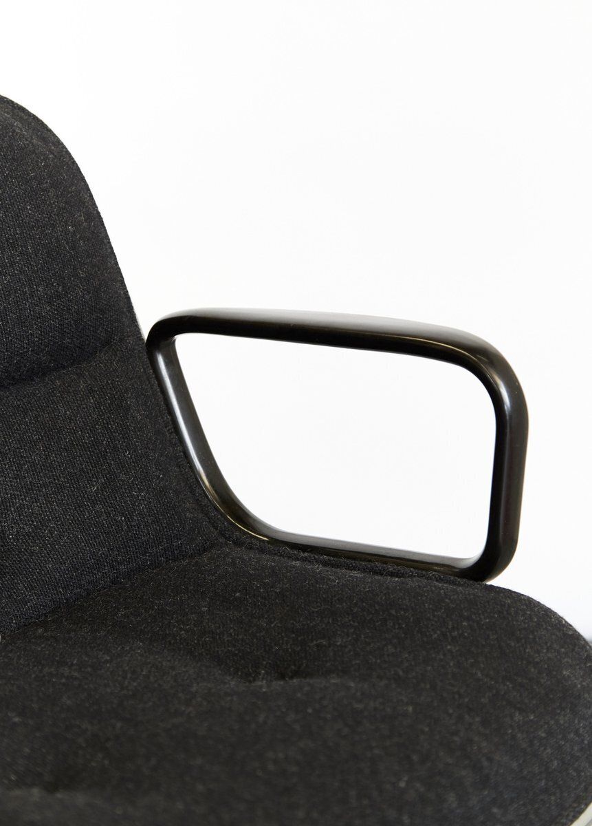 Executive Swivel Chair By Charles Pollock For Knoll International, 1960s photo vinterior