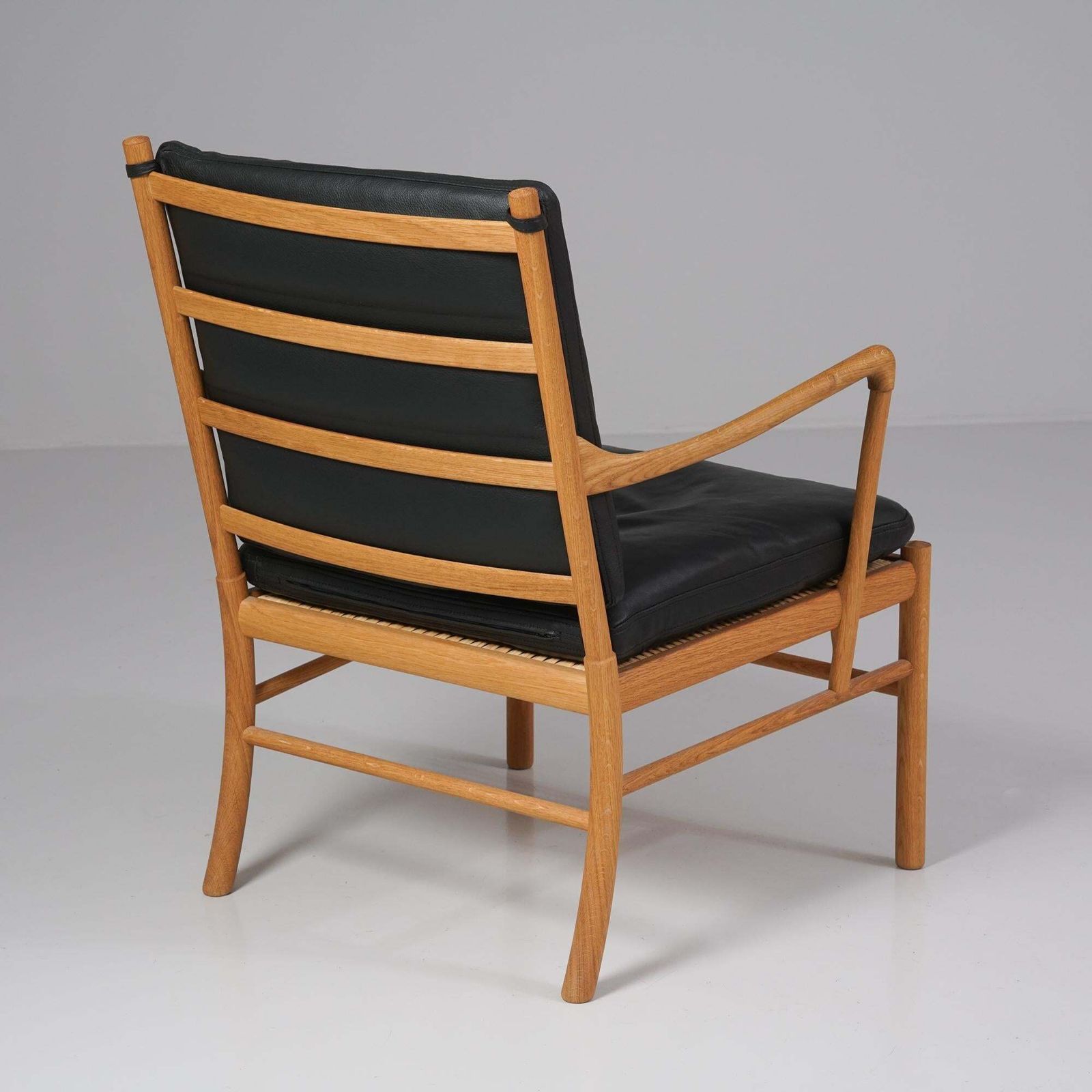 Set Of Model "Colonial" Armchair And Footstool, Ole Wanscher, Carl Hansen & Son photo vintage