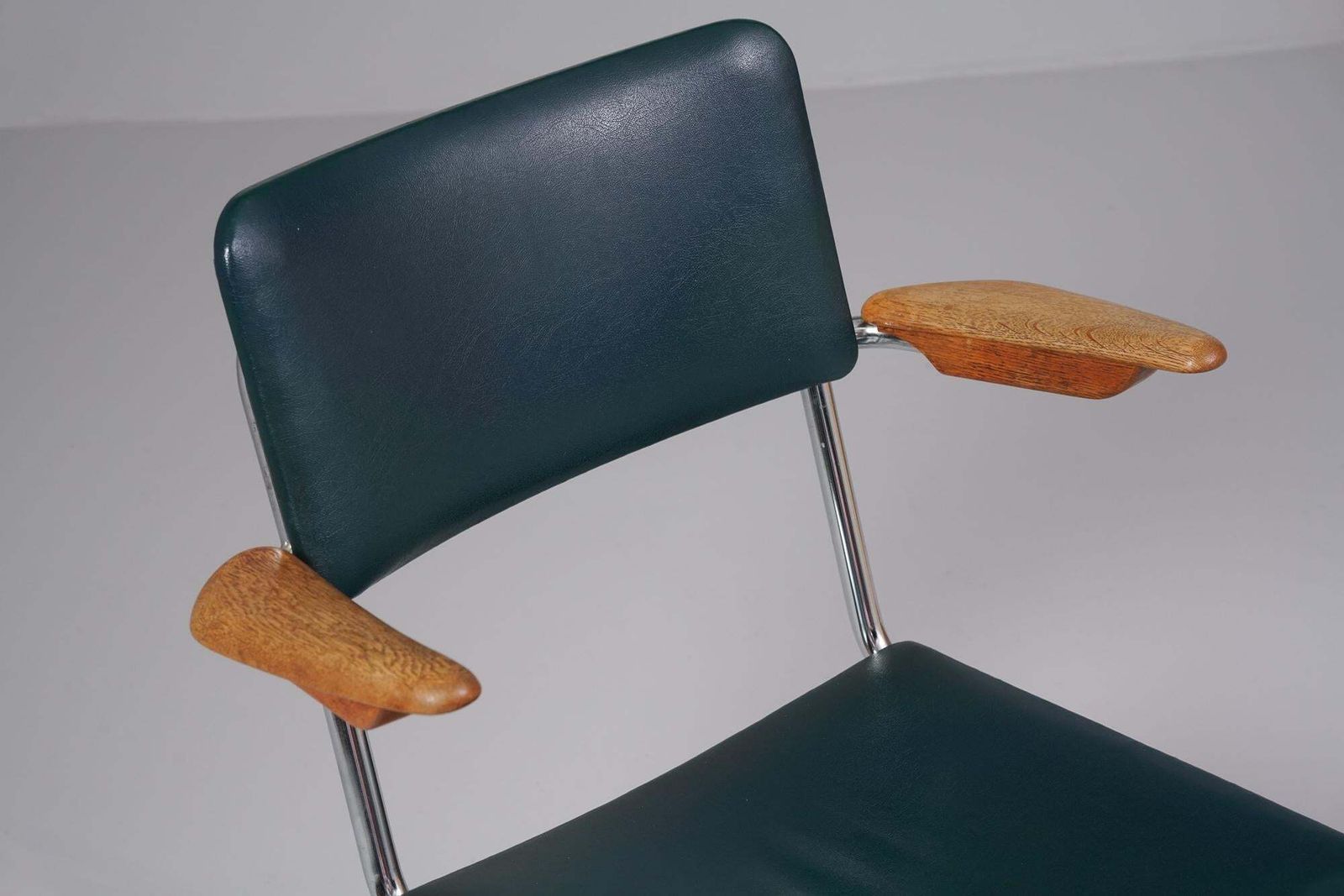 Pair Of Chairs, Verkstads Ab Lindqvist, Sweden, 1940s photo Furniture
