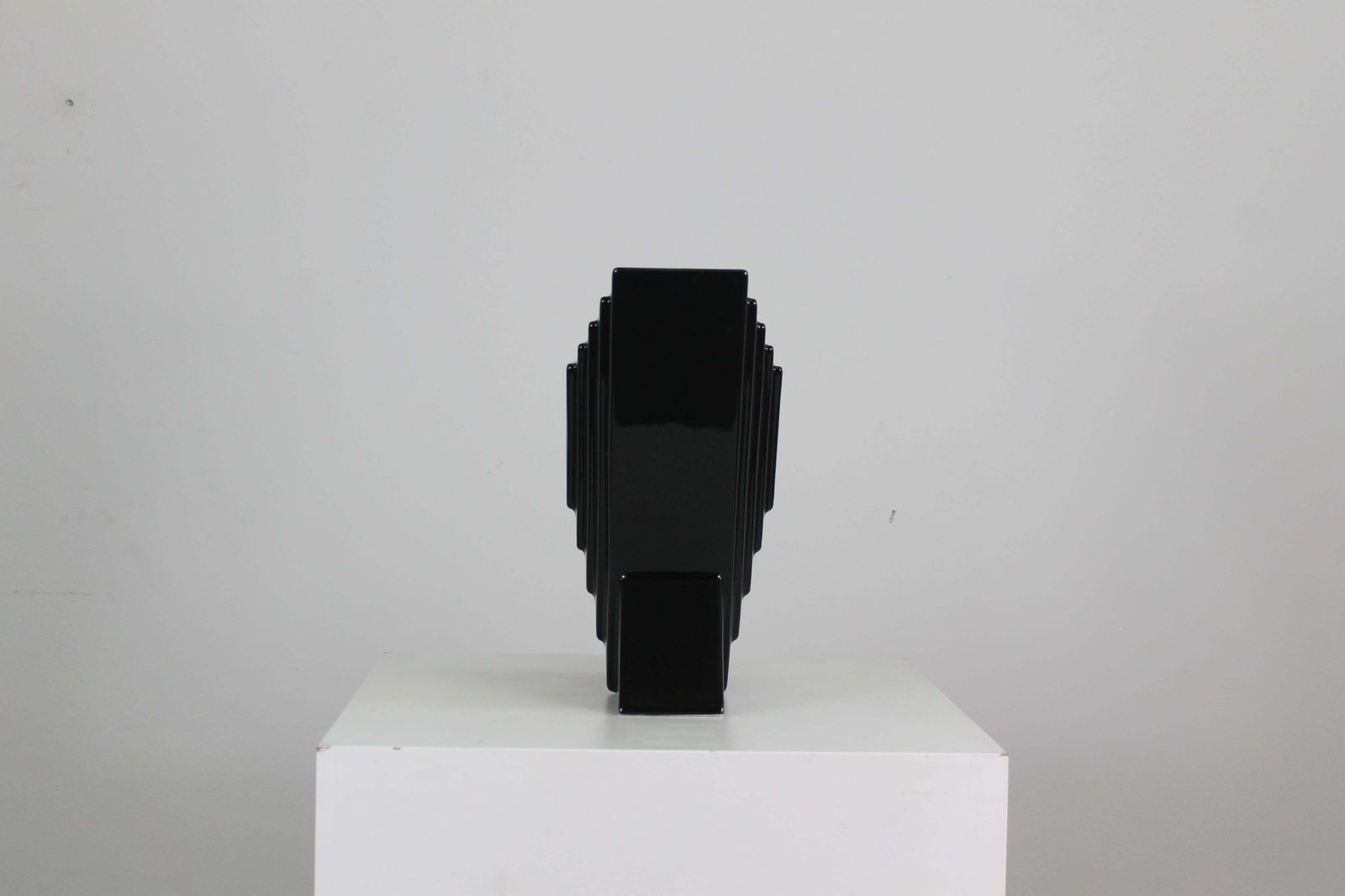 Ettore Sottsass Y29 Vase In Black Enameled Ceramic Yantra Series Poltronova 70s photo buy