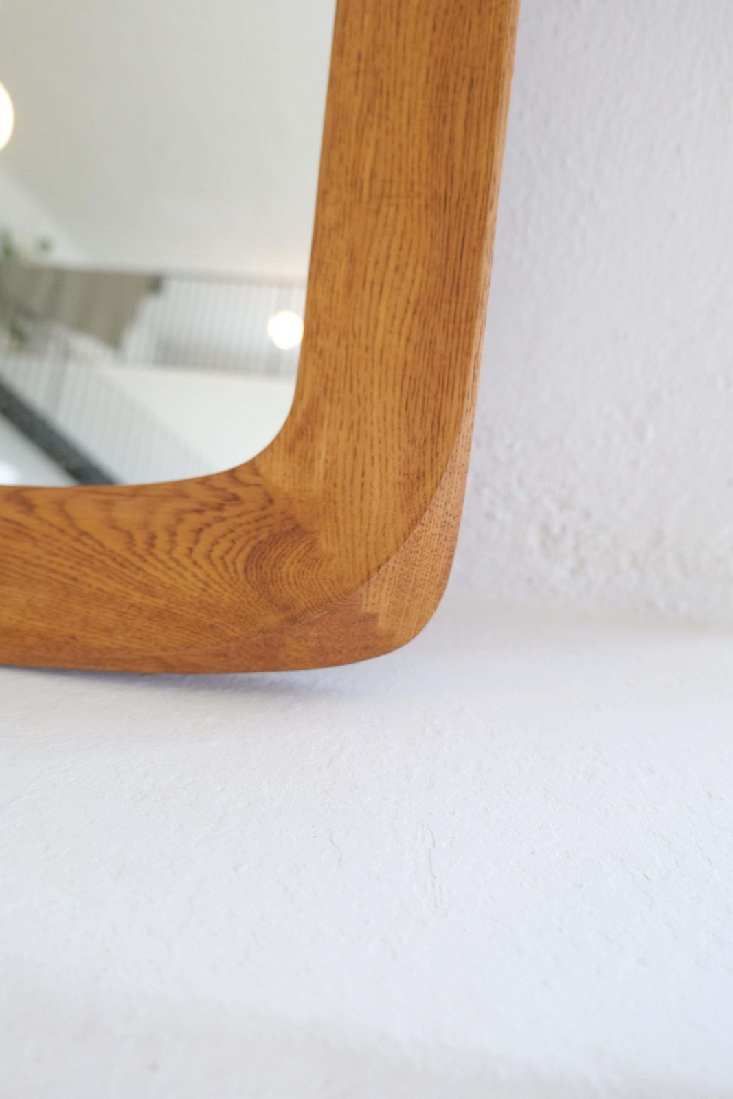 photo vinterior Midcentury Modern Sculptural Wall Mirror In Stained Oak, Glass, Glas & Trä 1959