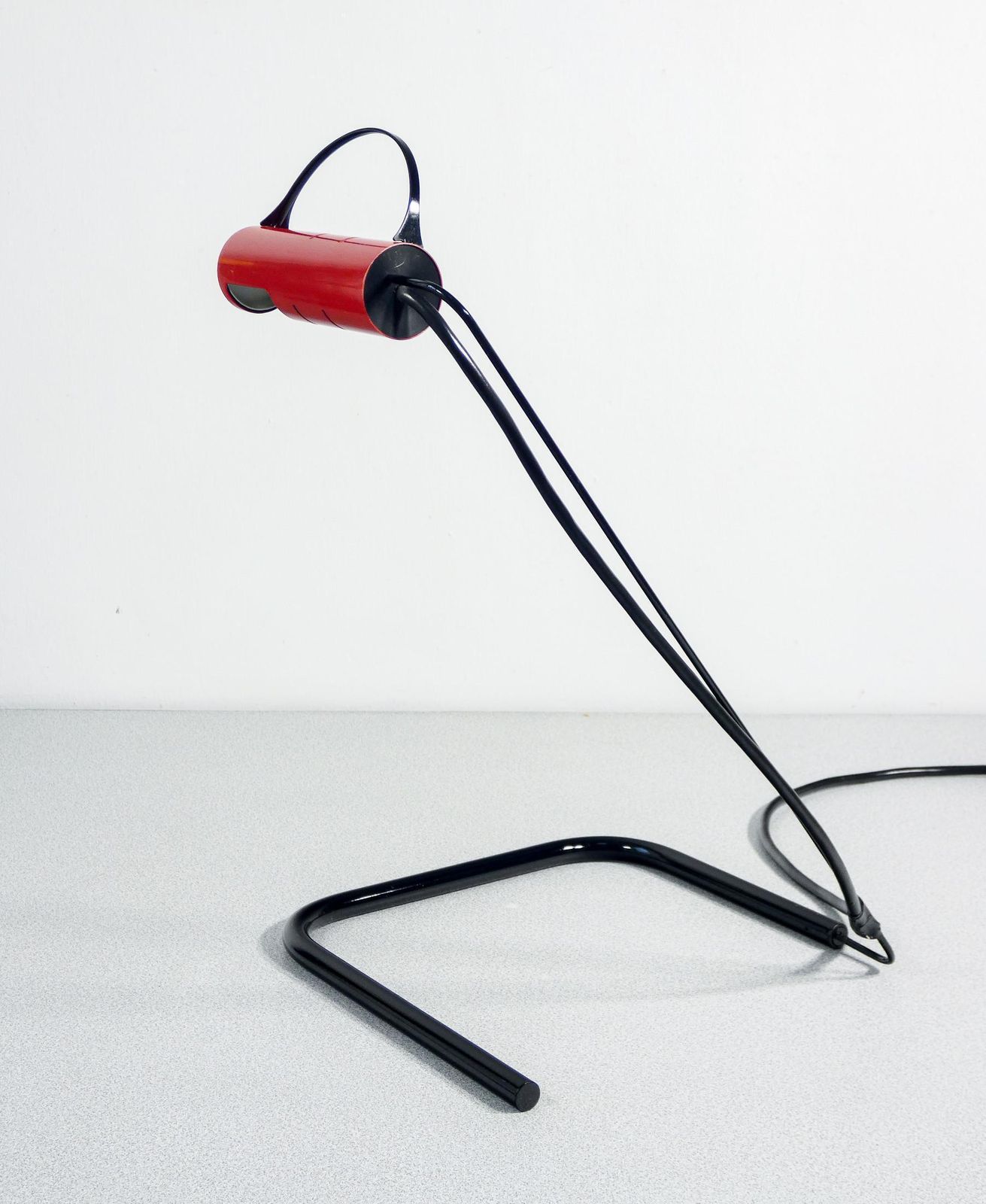 photo vinterior Coppia Di Lampade Slalom, Design Vico Magistretti Per Oluce. Italia, Anni 80